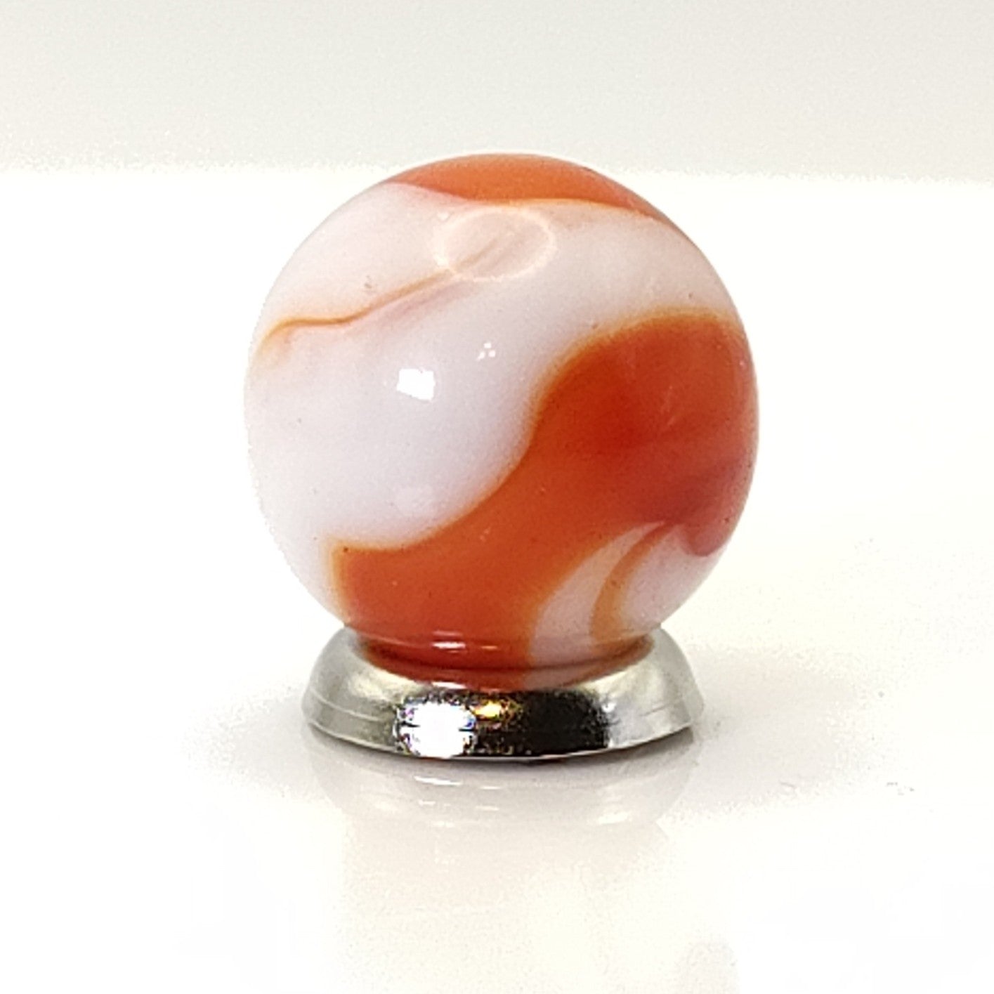 16mm Red & Cream Swirl Marble (MFC?) NM+