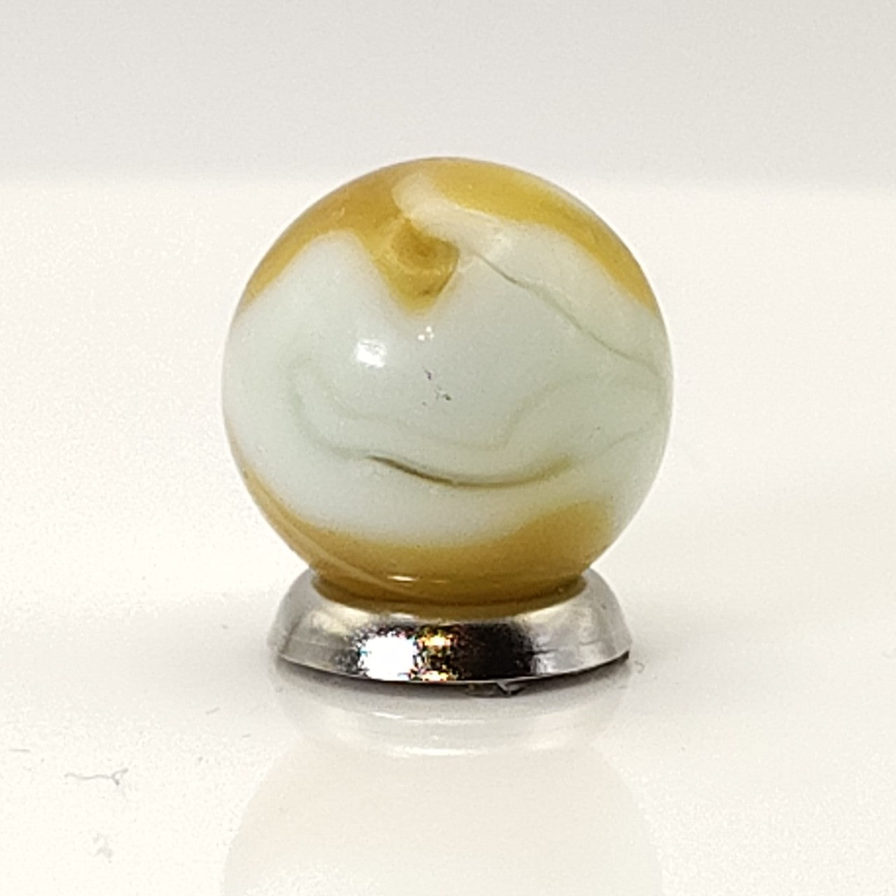 15.5mm Butterscotch & White Swirl Marble NM-