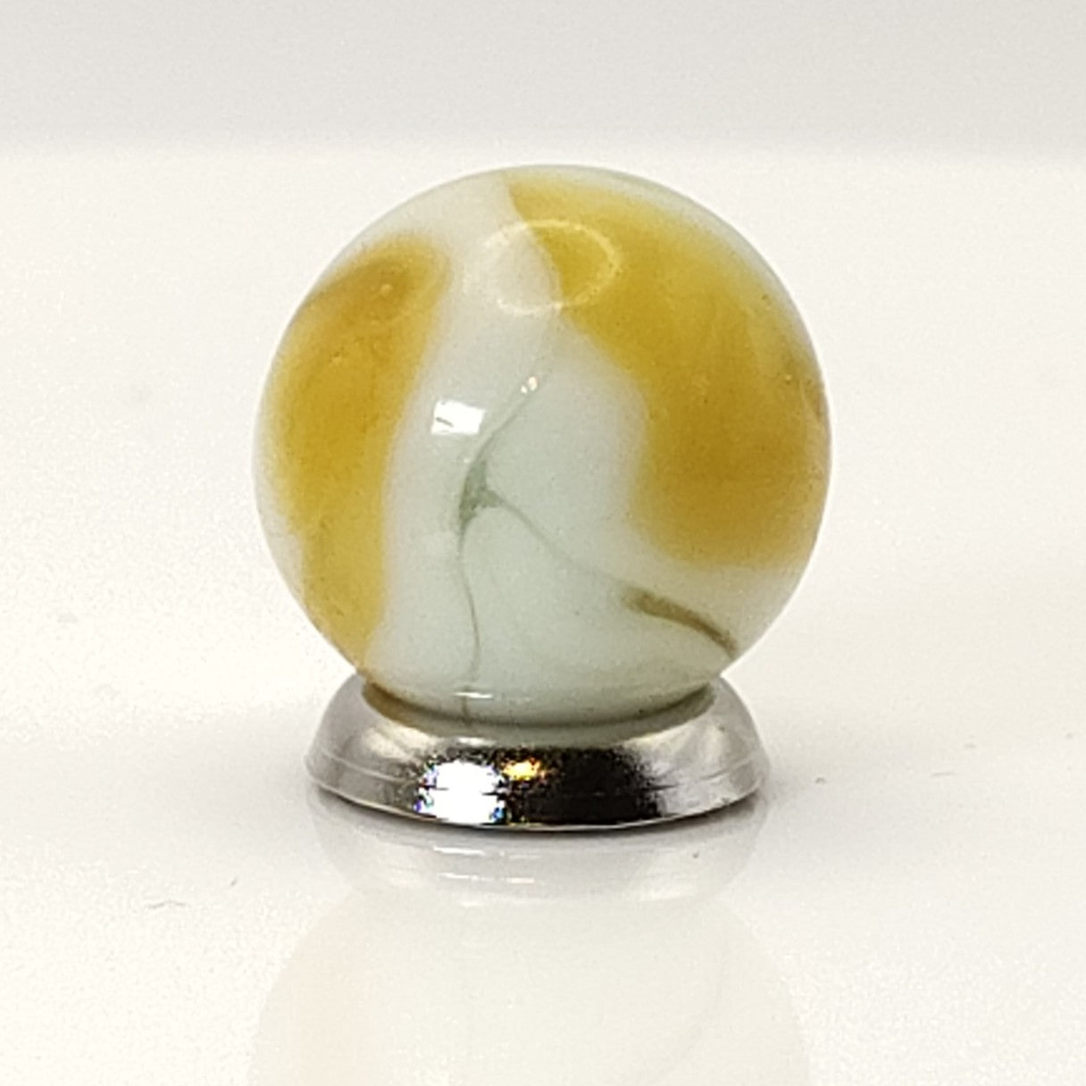 15.5mm Butterscotch & White Swirl Marble NM-