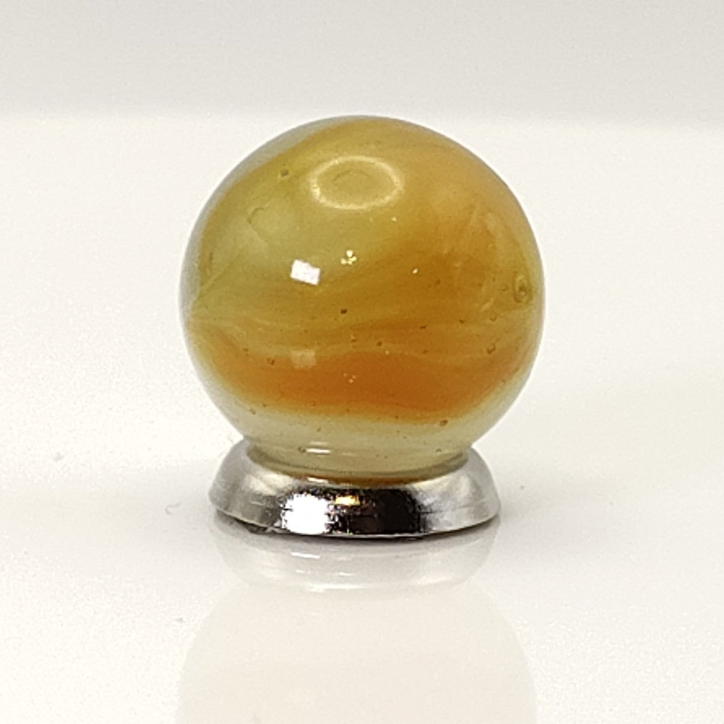 15.5mm Gorgeous Vitro Agate Phantom Conqueror marble orange/ peach NM+