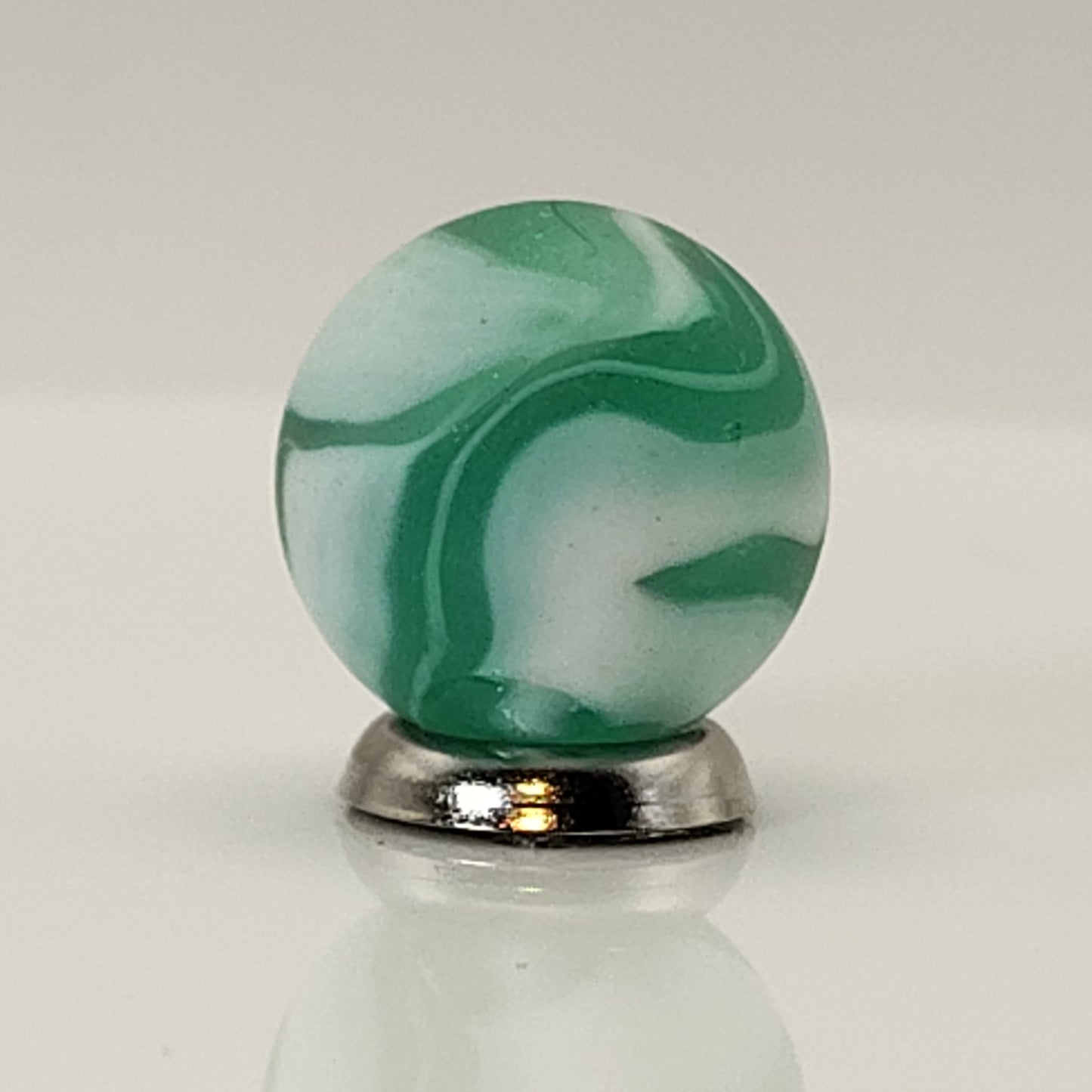 5/8" Vacor Iceberg Marble (frosted) NM+