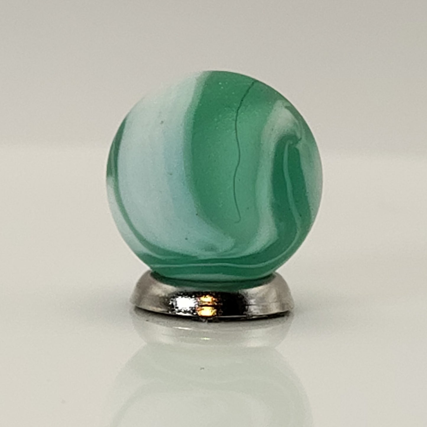 5/8" Vacor Iceberg Marble (frosted) NM+