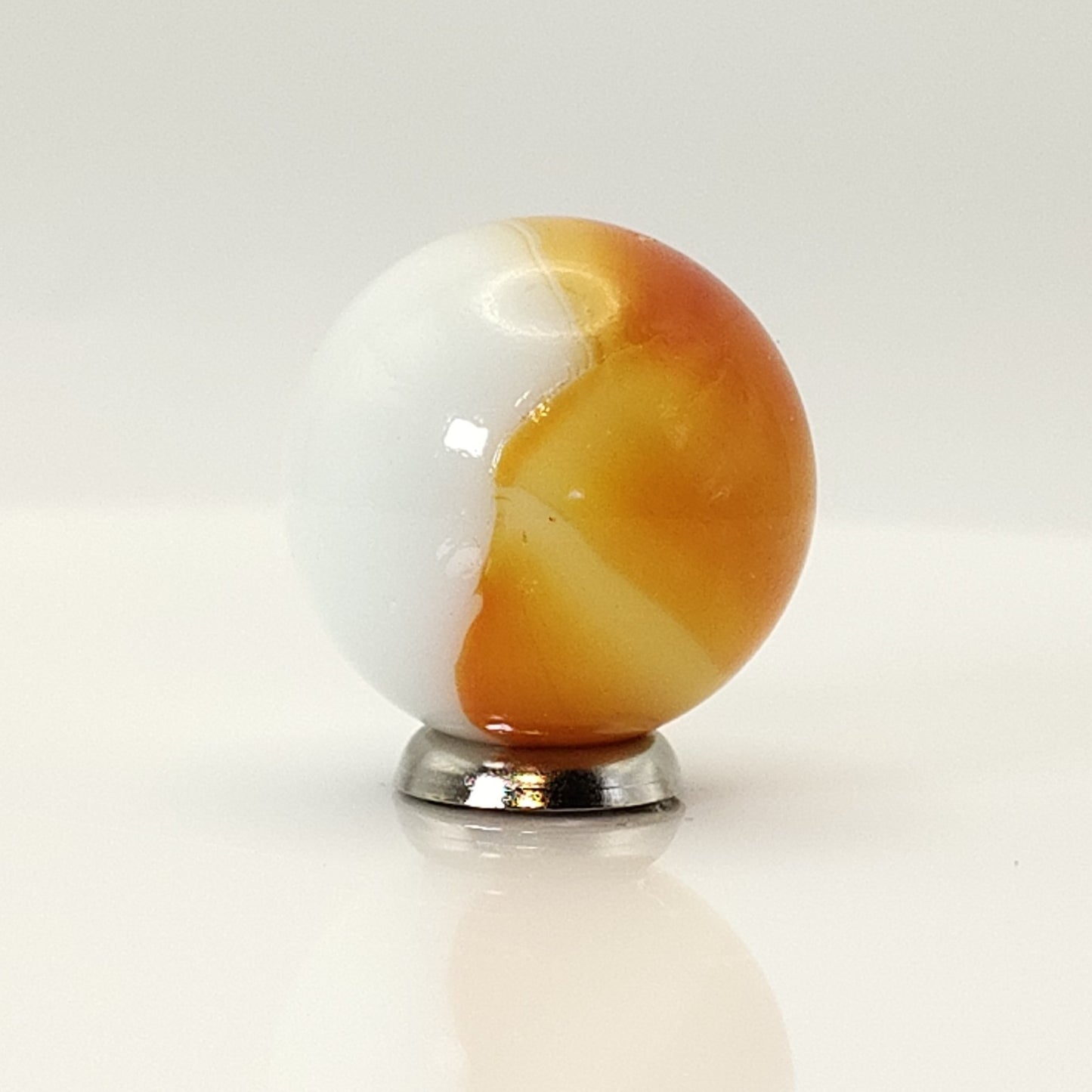 7/8" Akro Agate Patch Marble Orange & White NM+