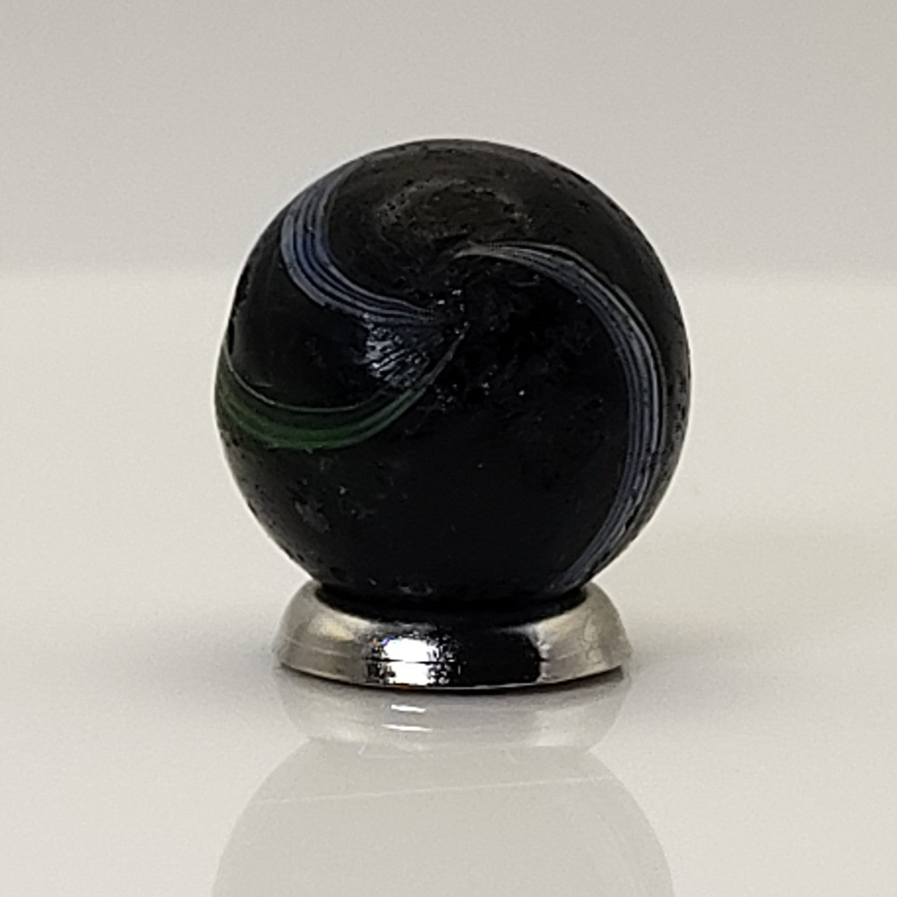 5/8" German Handmade MAG-LITE Black Base Banded Marble GOOD- condition
