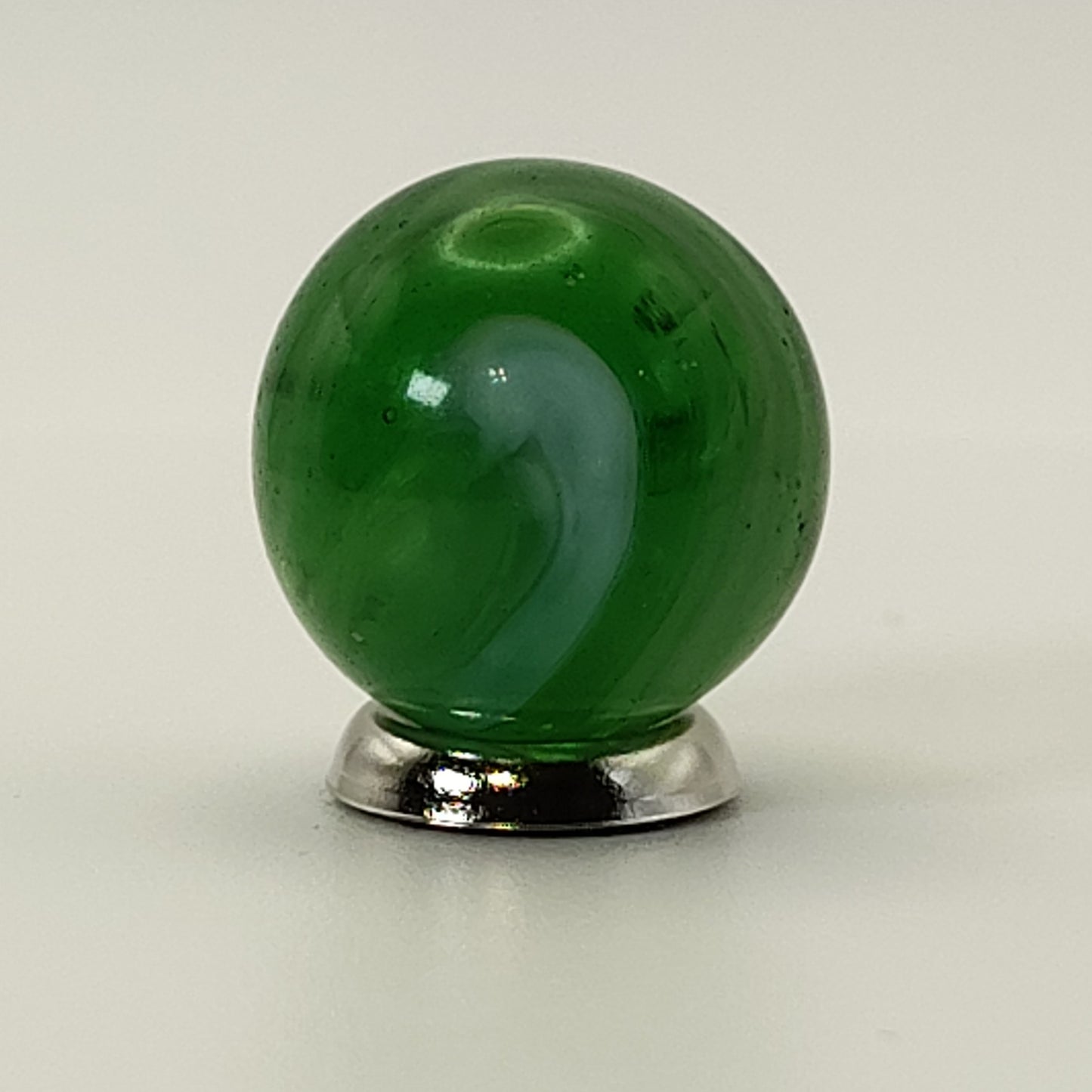 17.5mm Green Slag Marble Turkey Head (MFC or CAC) NM-