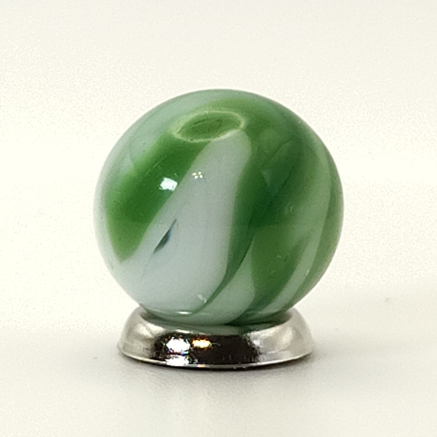 5/8" CAC Swirl Marble Dark Green & White NM+