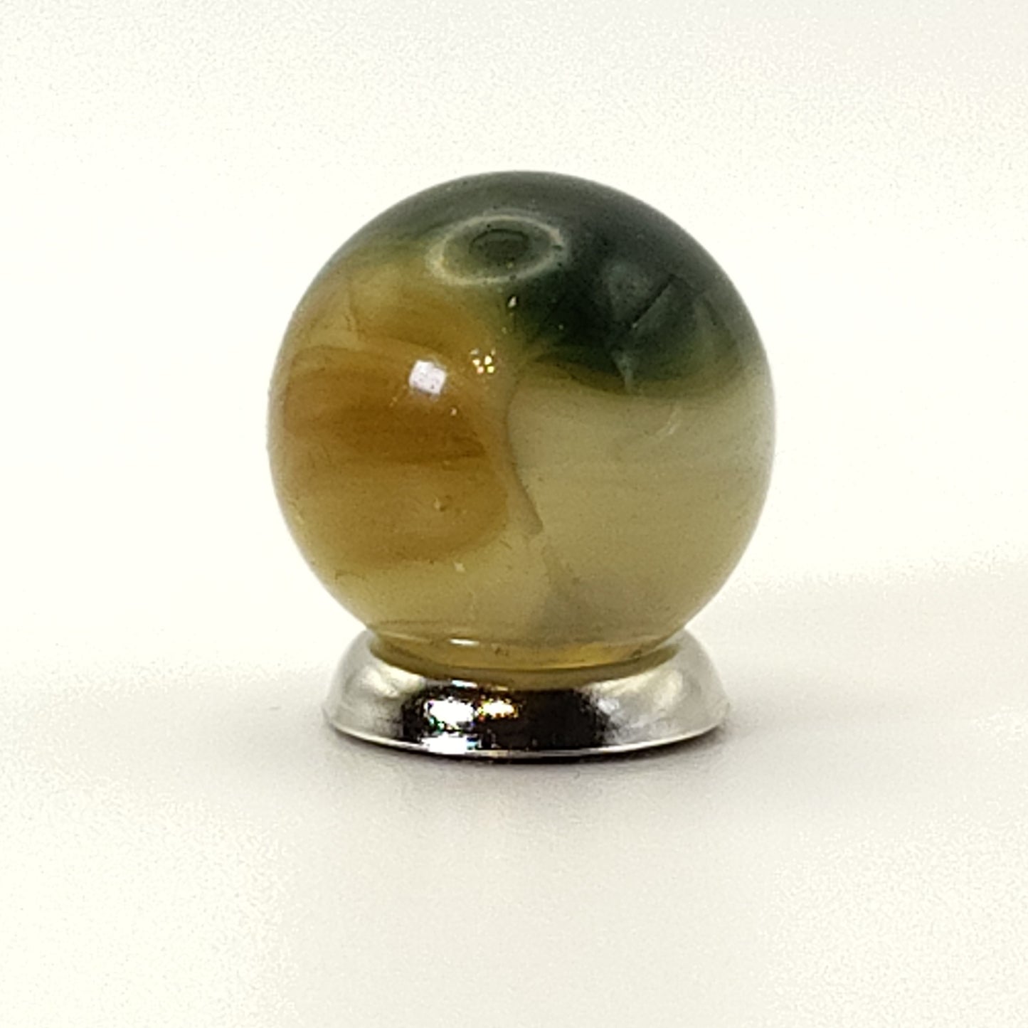 5/8" Akro Agate Sparkler Marble Tan & Moss Green NM