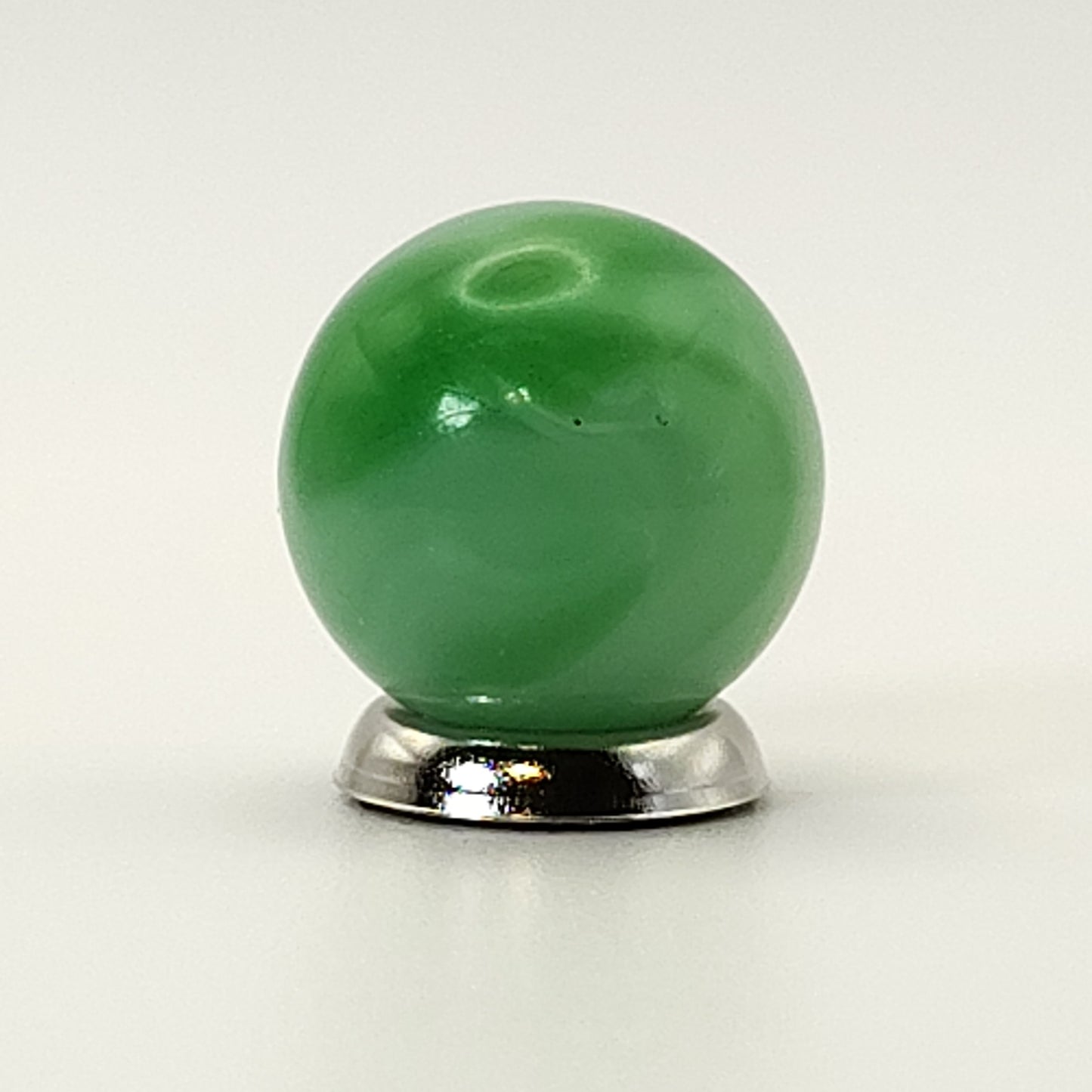 5/8" Swirl Marble Green & White Alley? M-