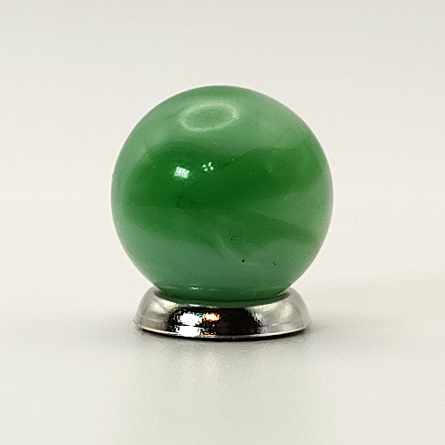 5/8" Swirl Marble Green & White Alley? M-