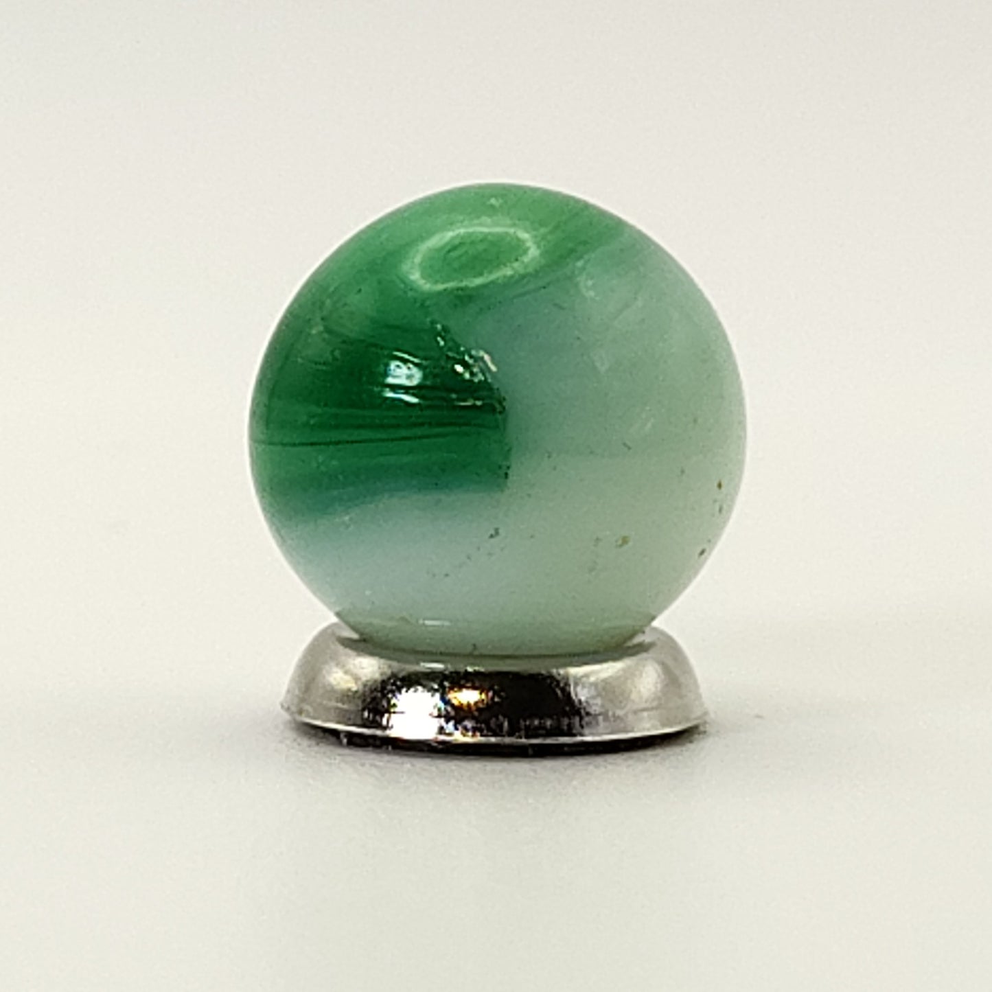 14.5mm Akro Agate Patch Marble Green & White NM