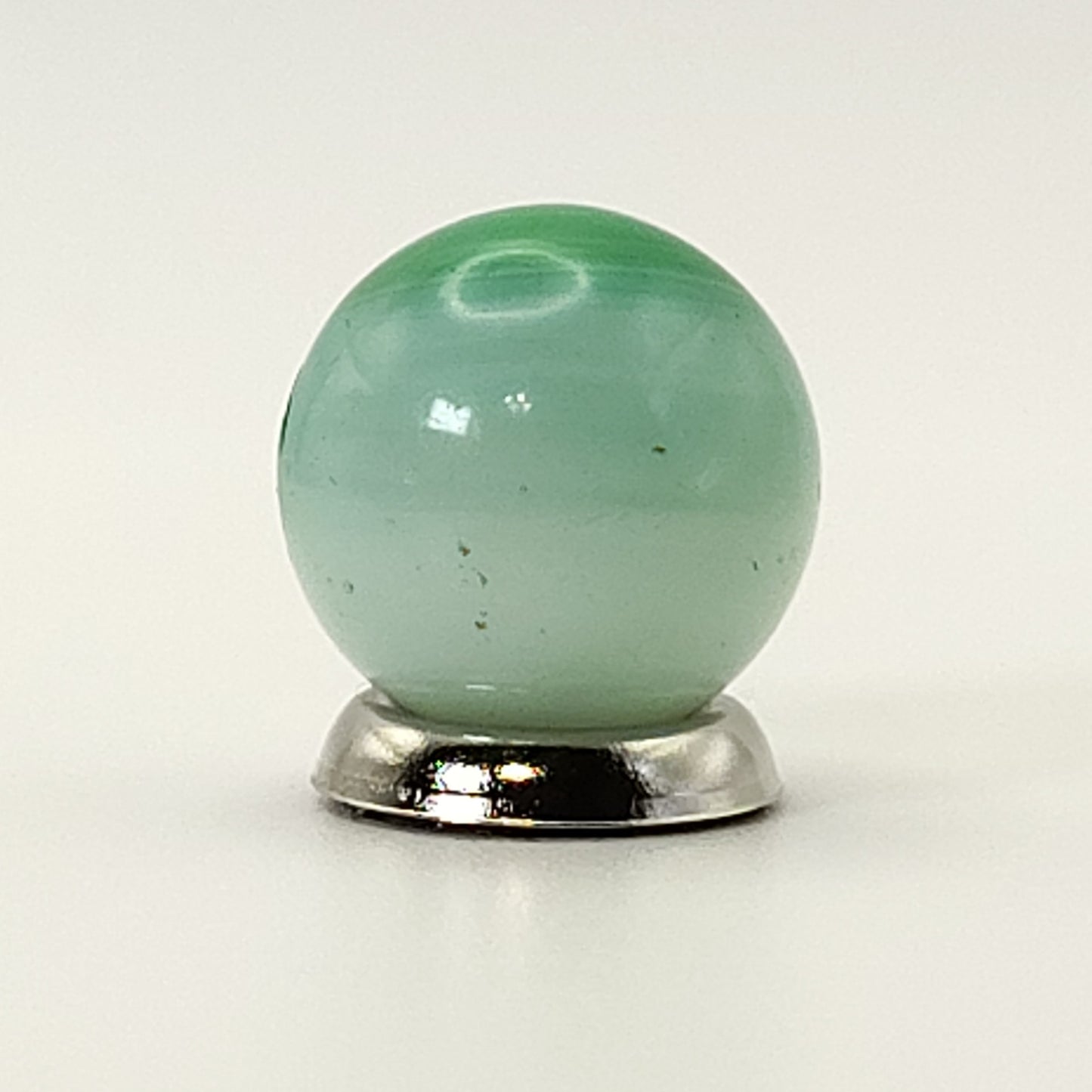 14.5mm Akro Agate Patch Marble Green & White NM