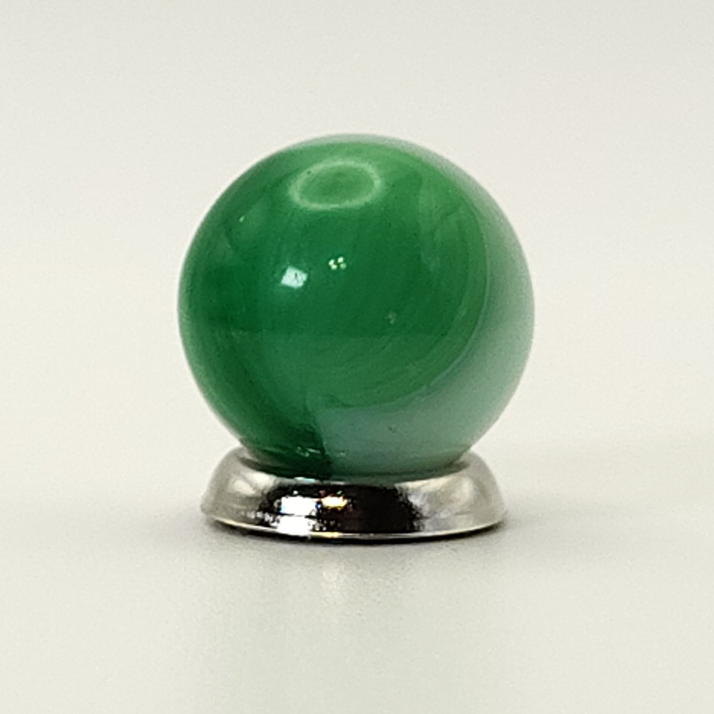 14.5mm Akro Agate Patch Marble Green & White NM