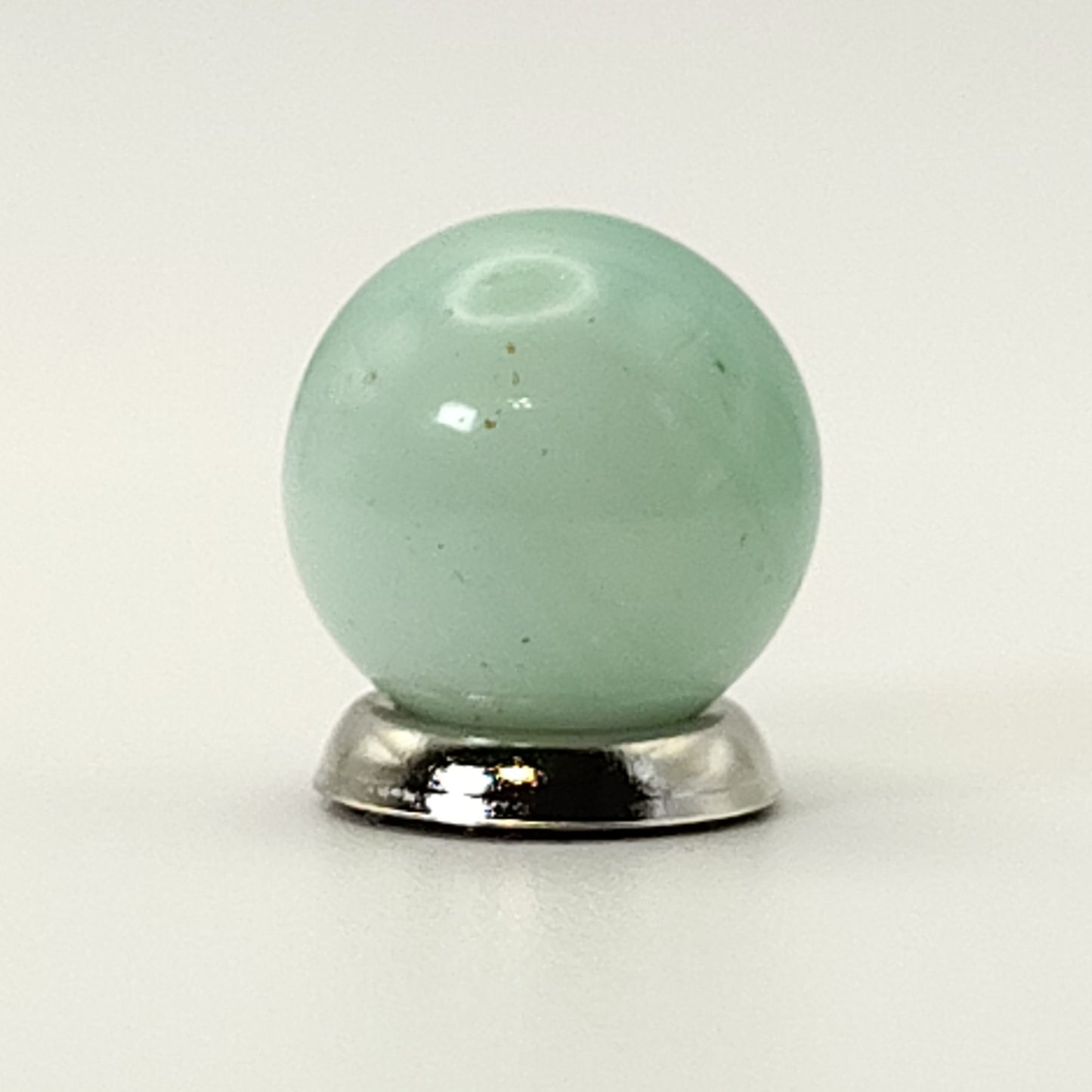 14.5mm Akro Agate Patch Marble Green & White NM