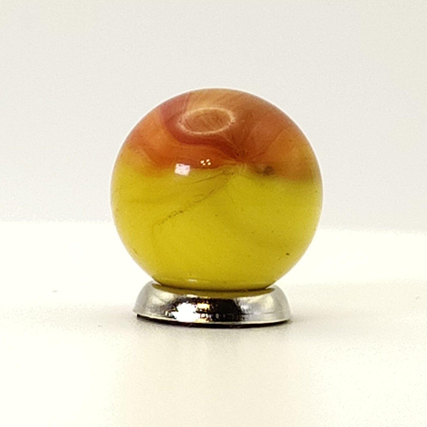 11/16" Master Marble Comet Red Yellow NM