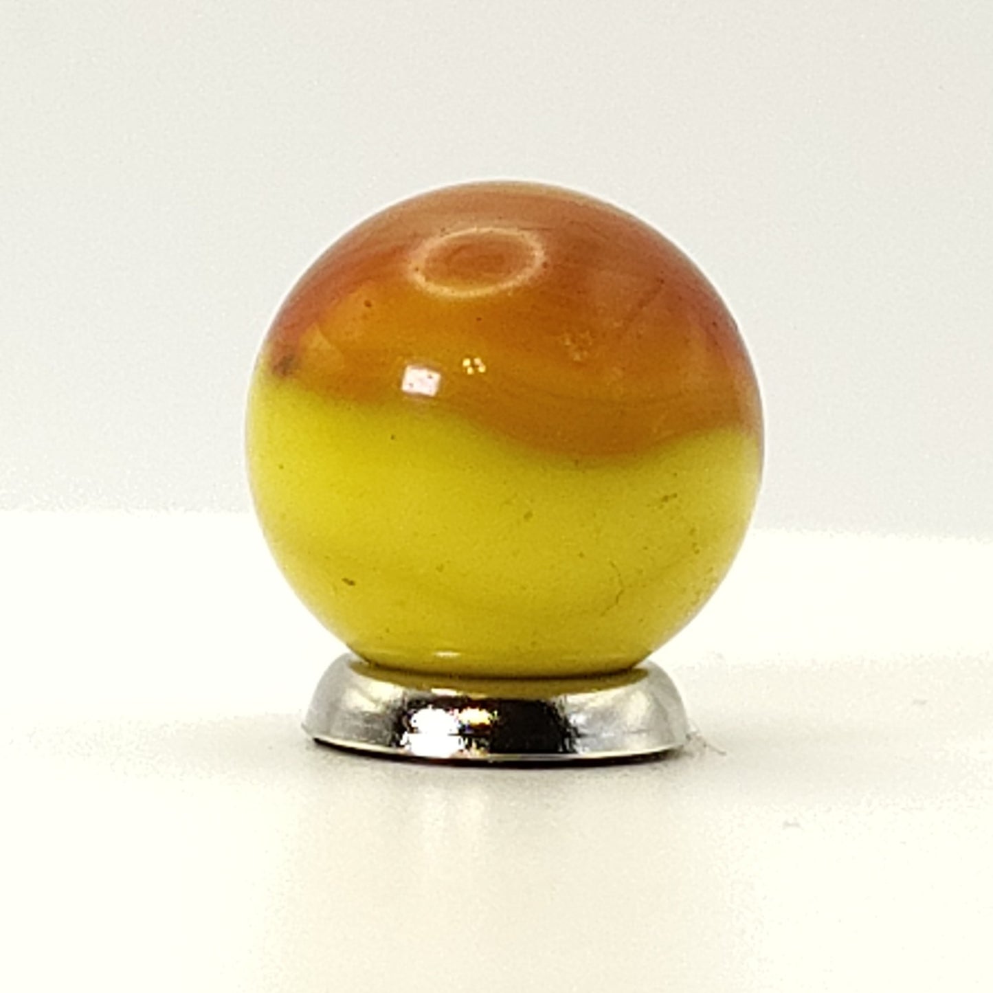 11/16" Master Marble Comet Red Yellow NM