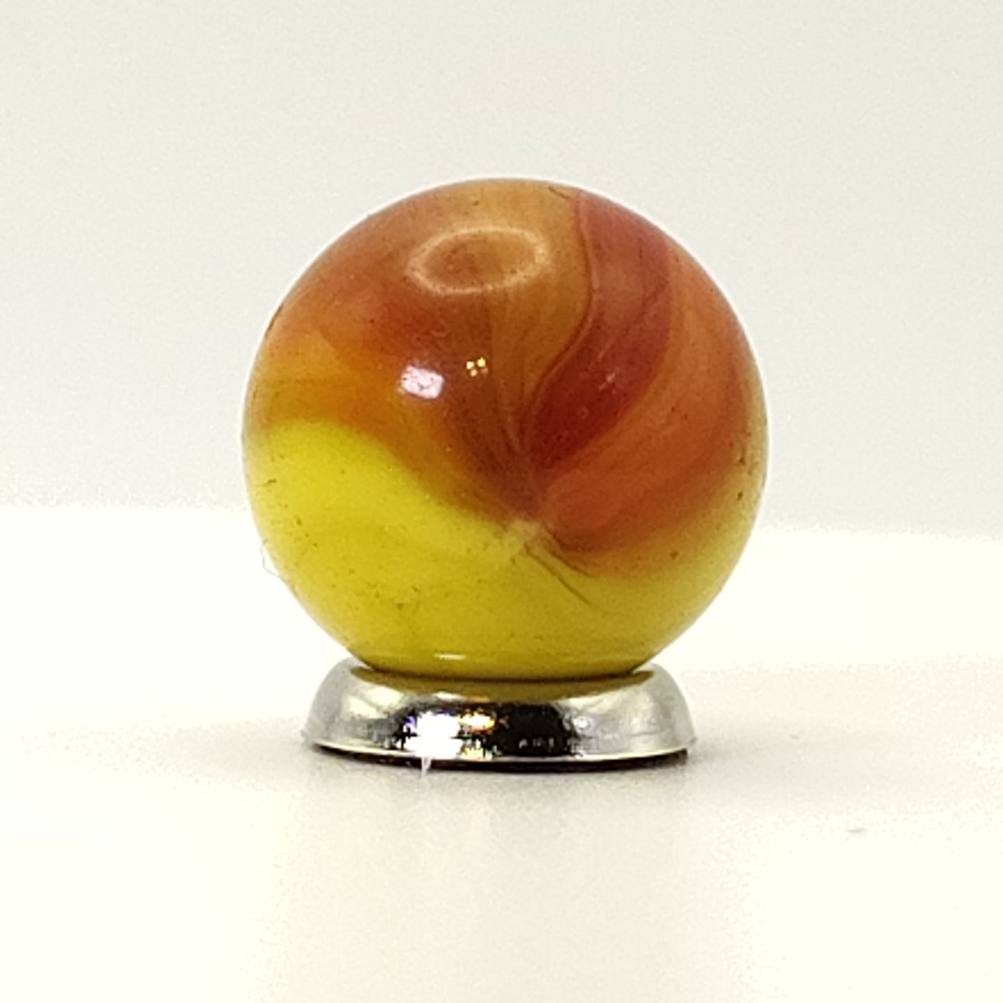 11/16" Master Marble Comet Red Yellow NM