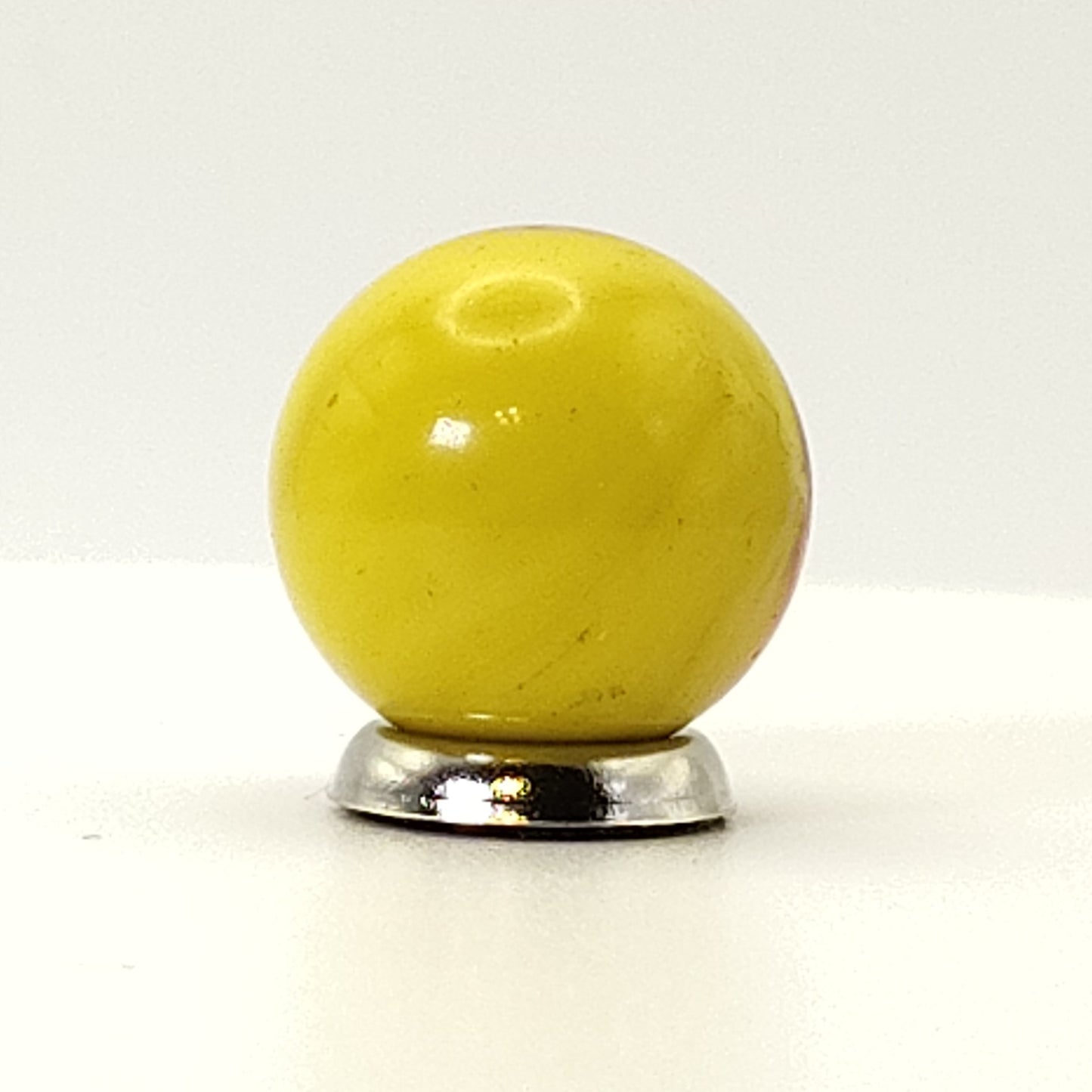 11/16" Master Marble Comet Red Yellow NM