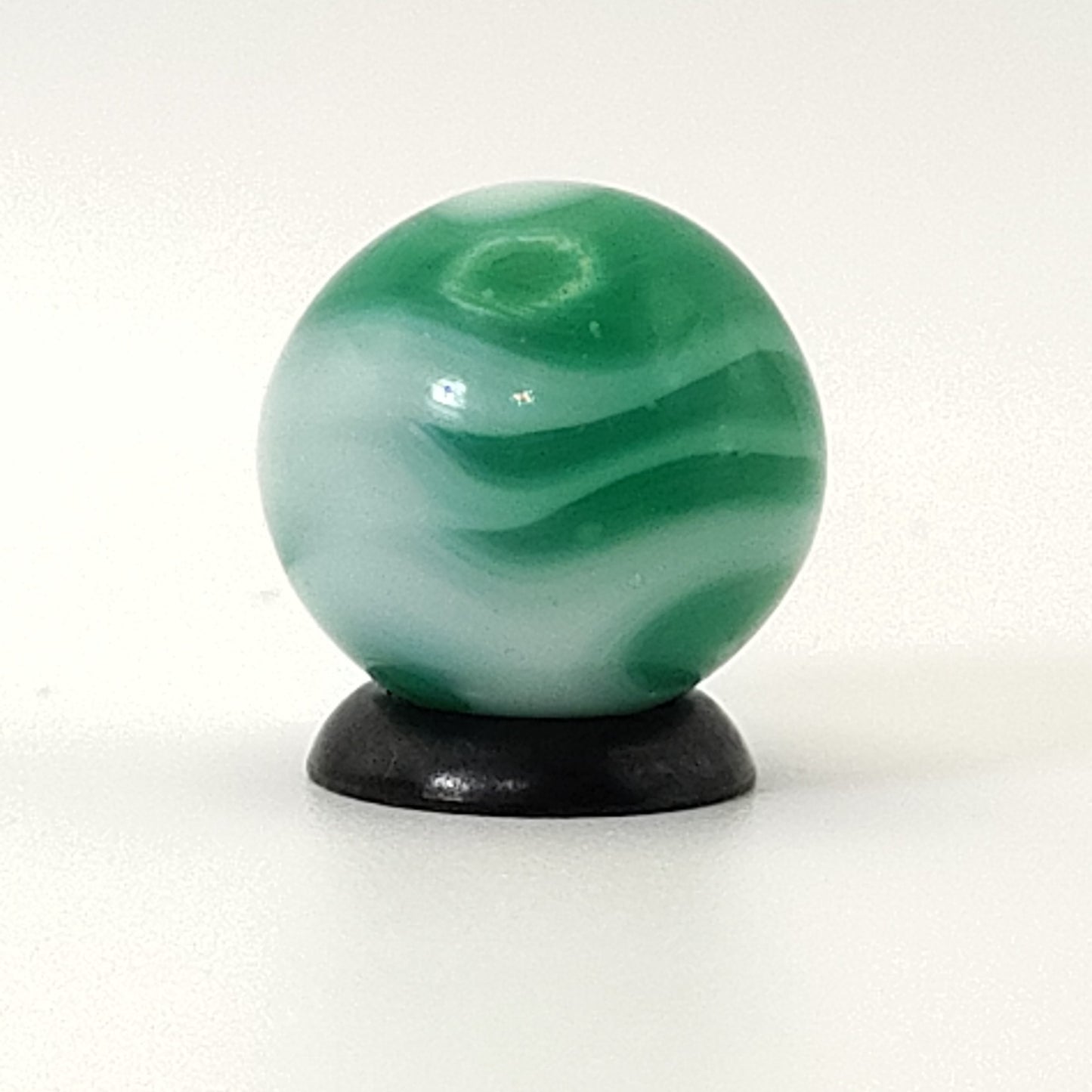 5/8" Alley Agate Swirl Marble Green White NM-