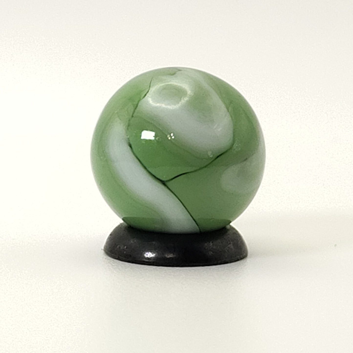 5/8" Green & White Opaque Swirl Marble NM+