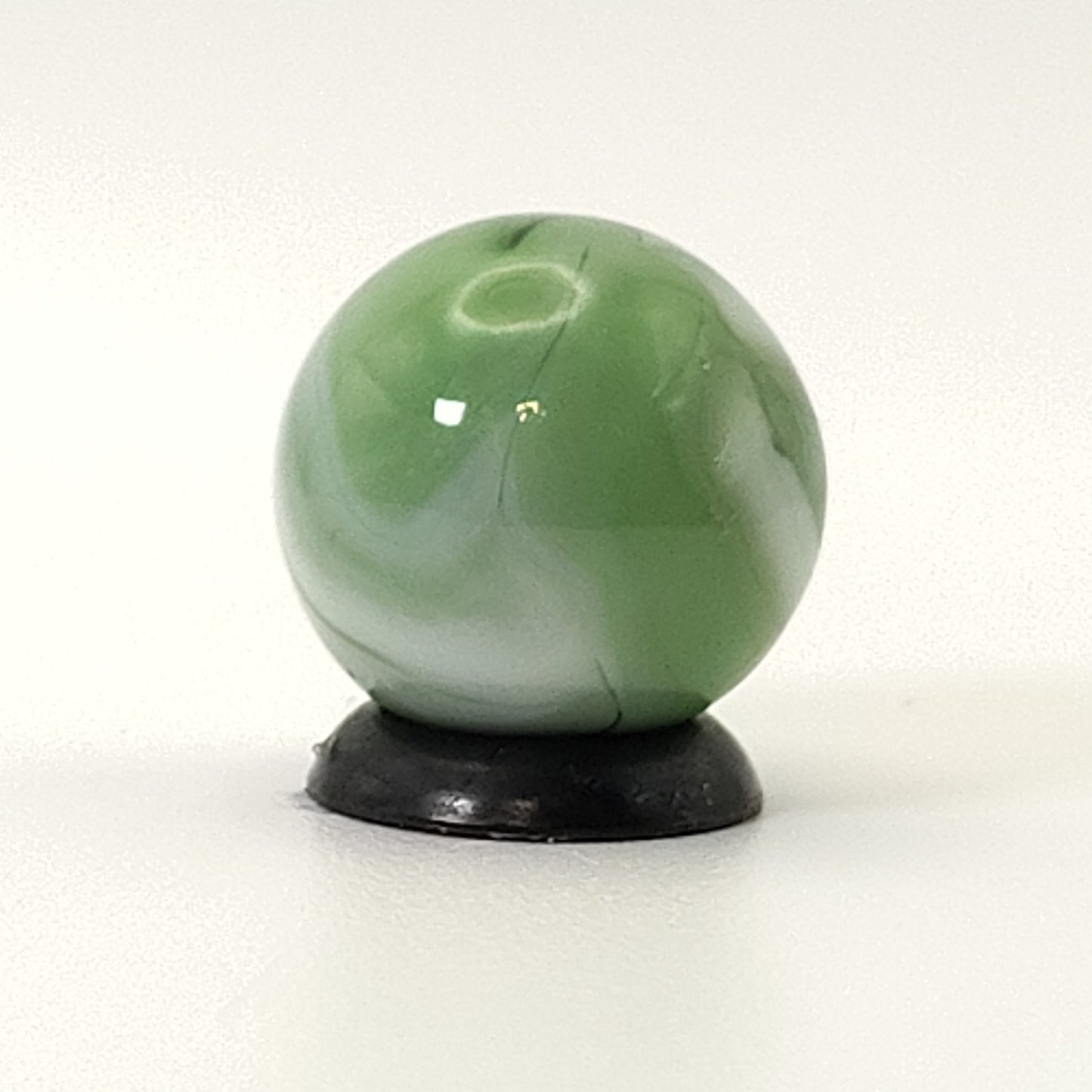 5/8" Green & White Opaque Swirl Marble NM+