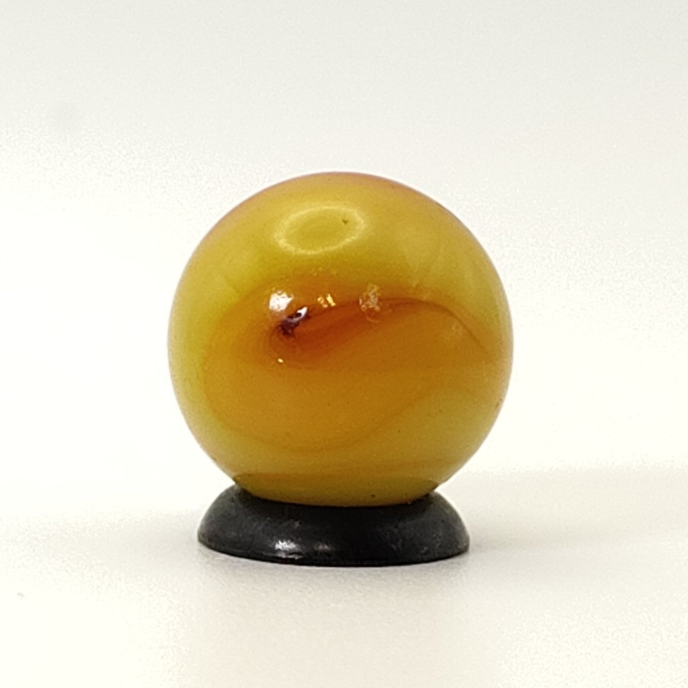 5/8" Swirl Marble Orange & Yellow UV NM