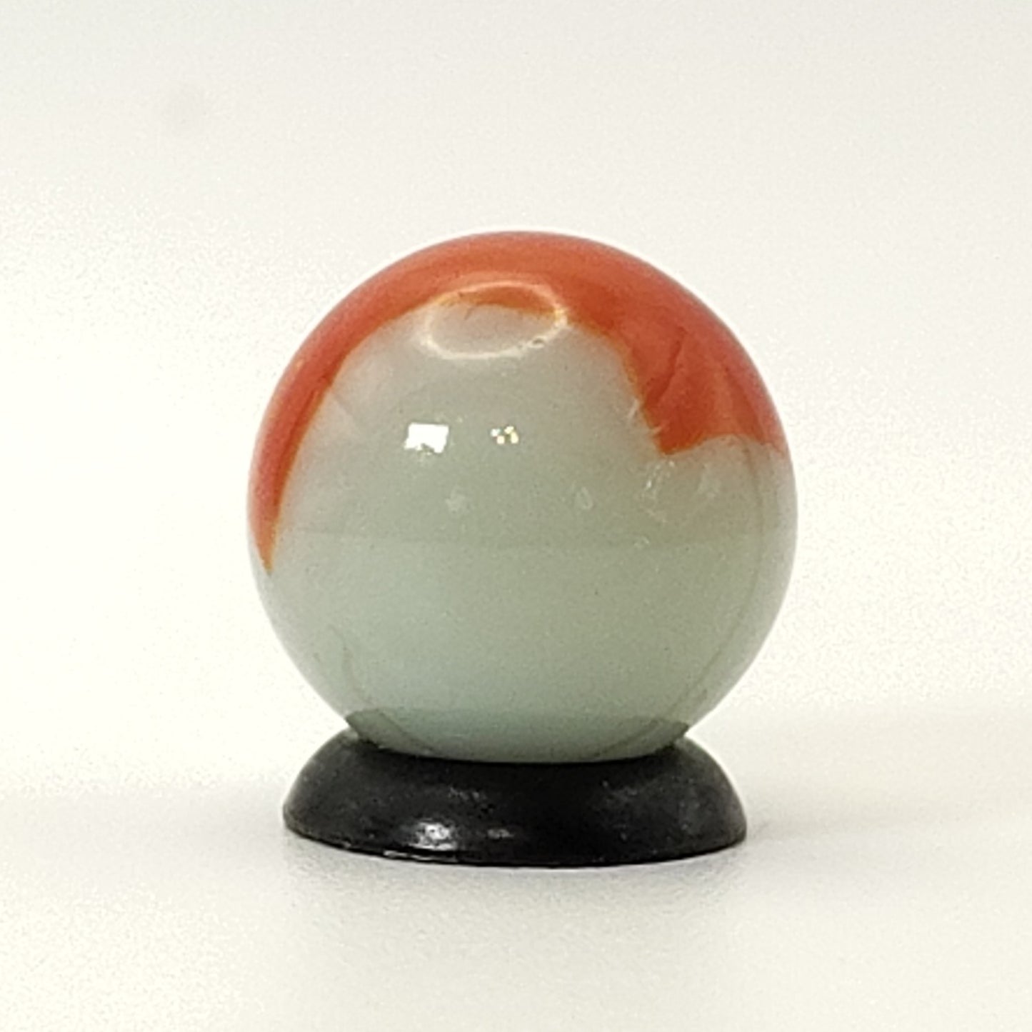 5/8" Akro Agate Patch Marble Red & White NM