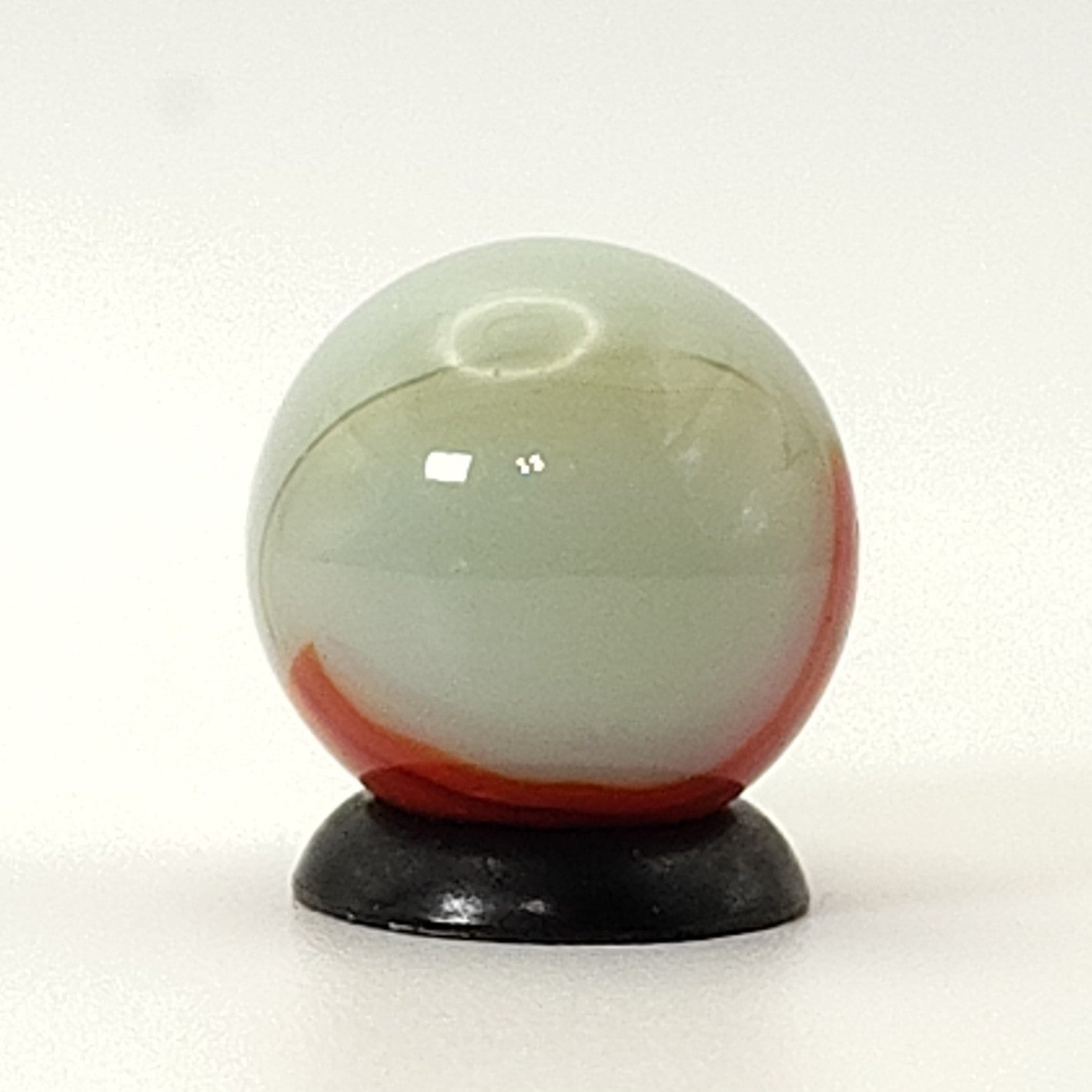 5/8" Akro Agate Patch Marble Red & White NM