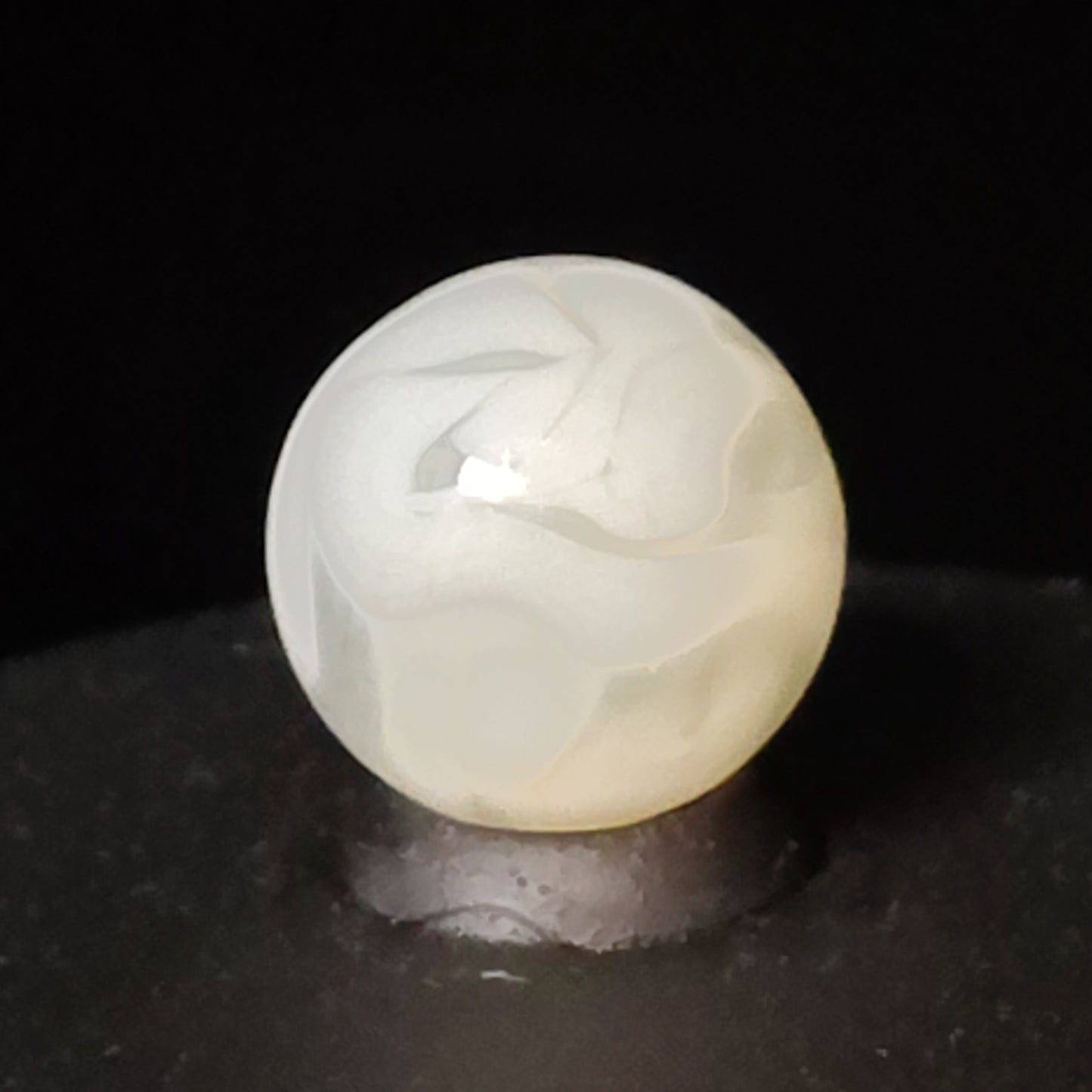 5/8" Transparent Clear Base Marble with White Ribbons Manganese glow MINT