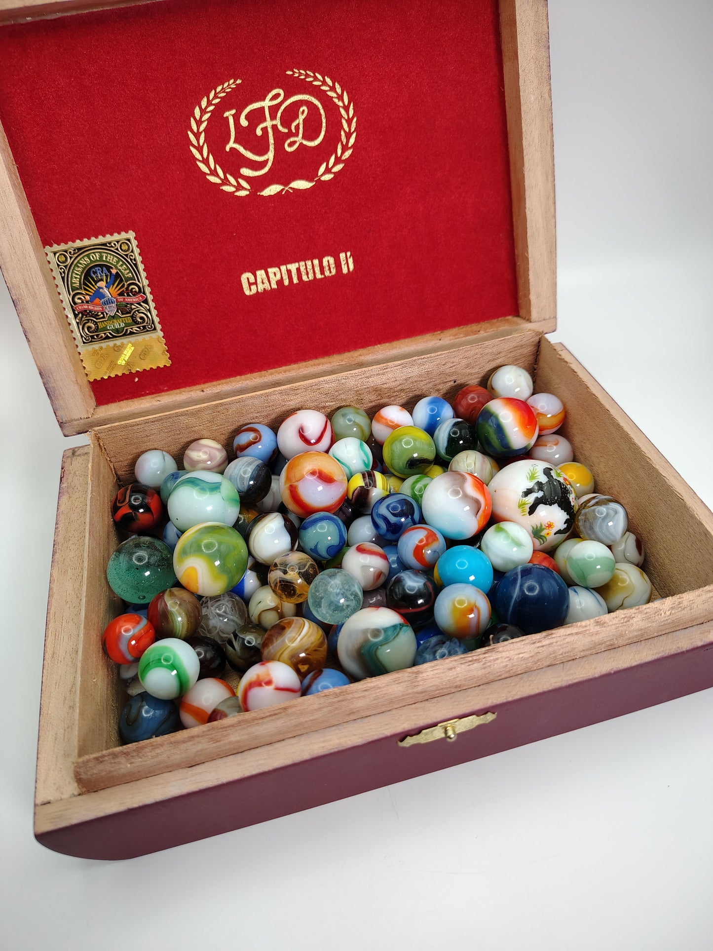 1.5+lbs of mixed vintage marbles NM-M Lots of shooters!