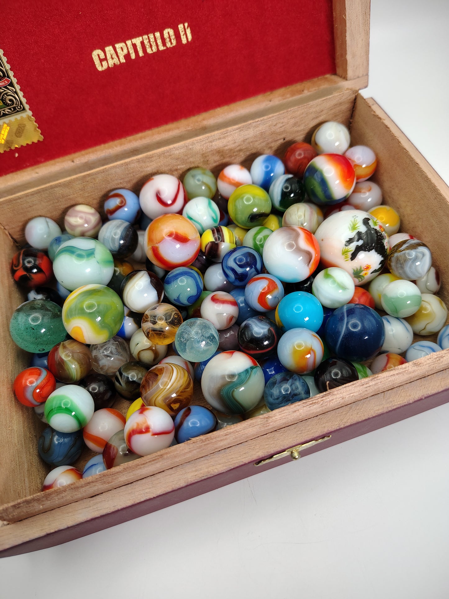1.5+lbs of mixed vintage marbles NM-M Lots of shooters!