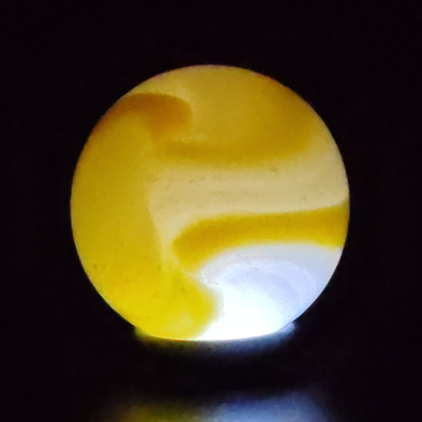 5/8" Peltier Rainbo White & Yellow Marble NM++