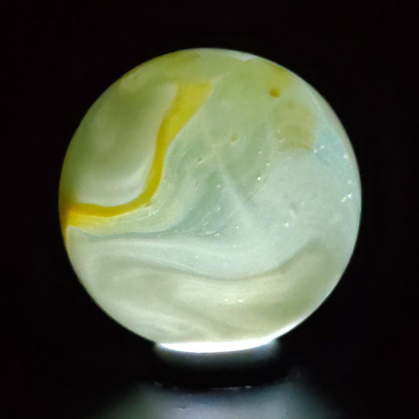 1" Vitro Agate Conqueror Phantom? Yellow MINT