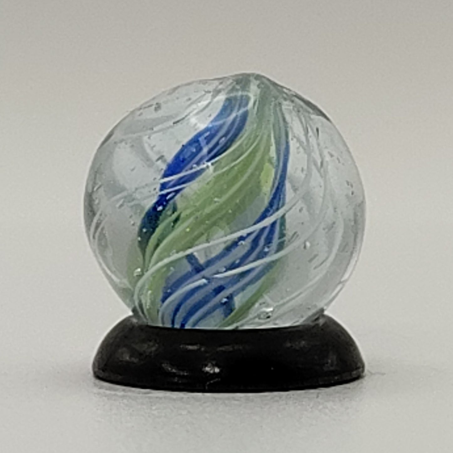 0.52" German Swirl Divided Core, 4 band core - pontils intact - MINT
