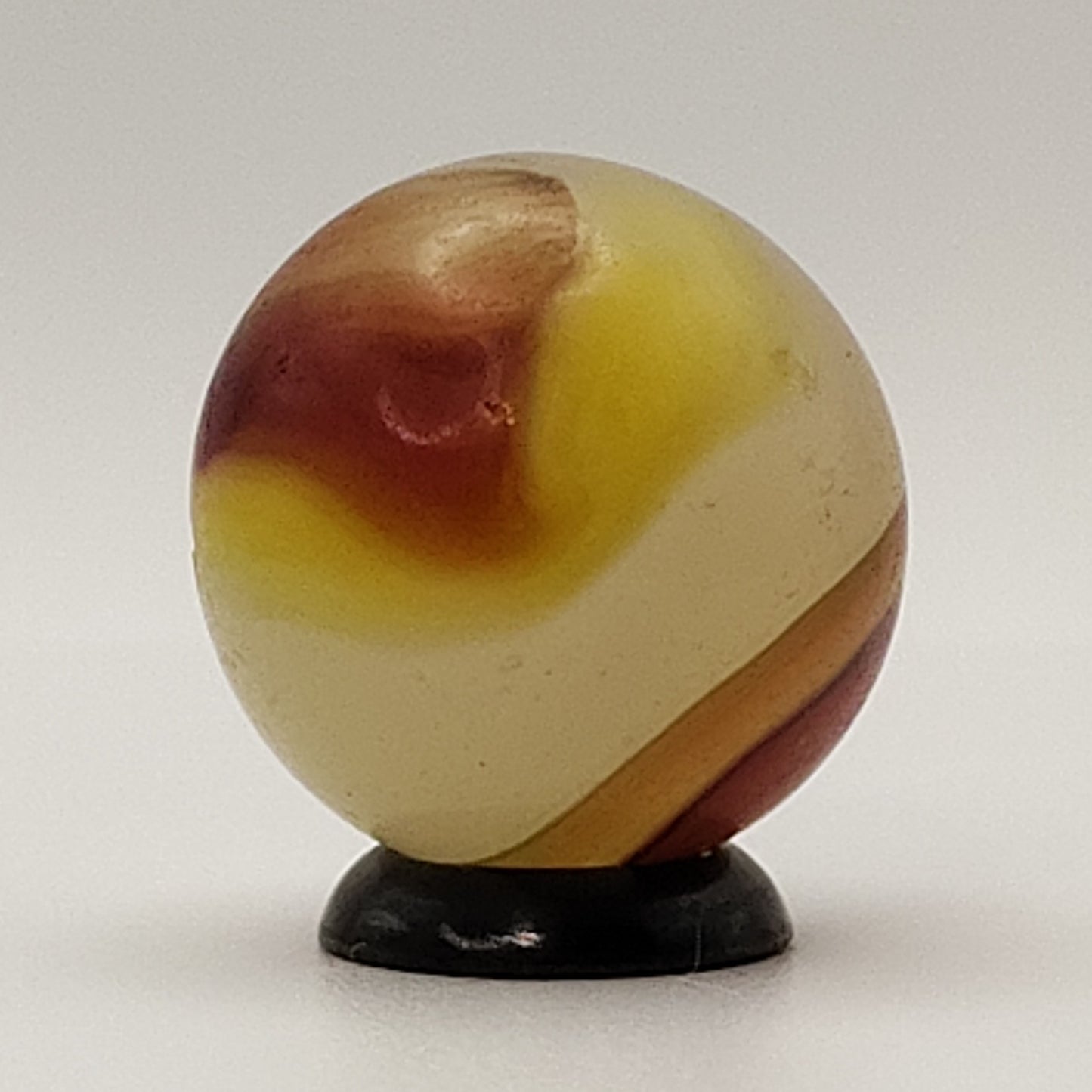~3/4" Akro Agate Egg Yolk Oxblood Shooter Marble NM+