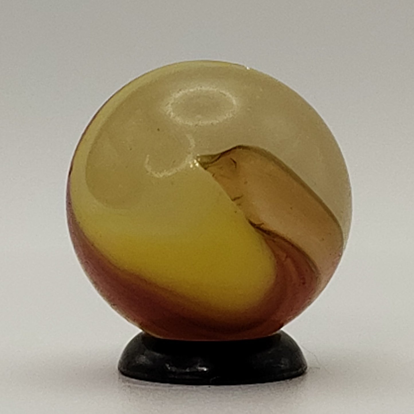 ~3/4" Akro Agate Egg Yolk Oxblood Shooter Marble NM+