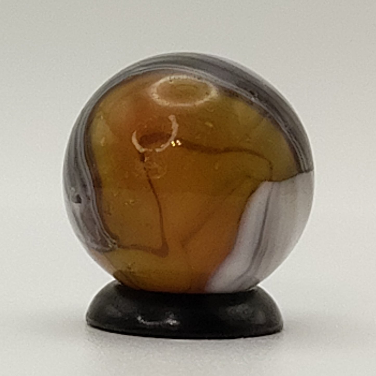 5/8" Vitro Agate Exotic Conqueror Butterscotch & Lavender NM+