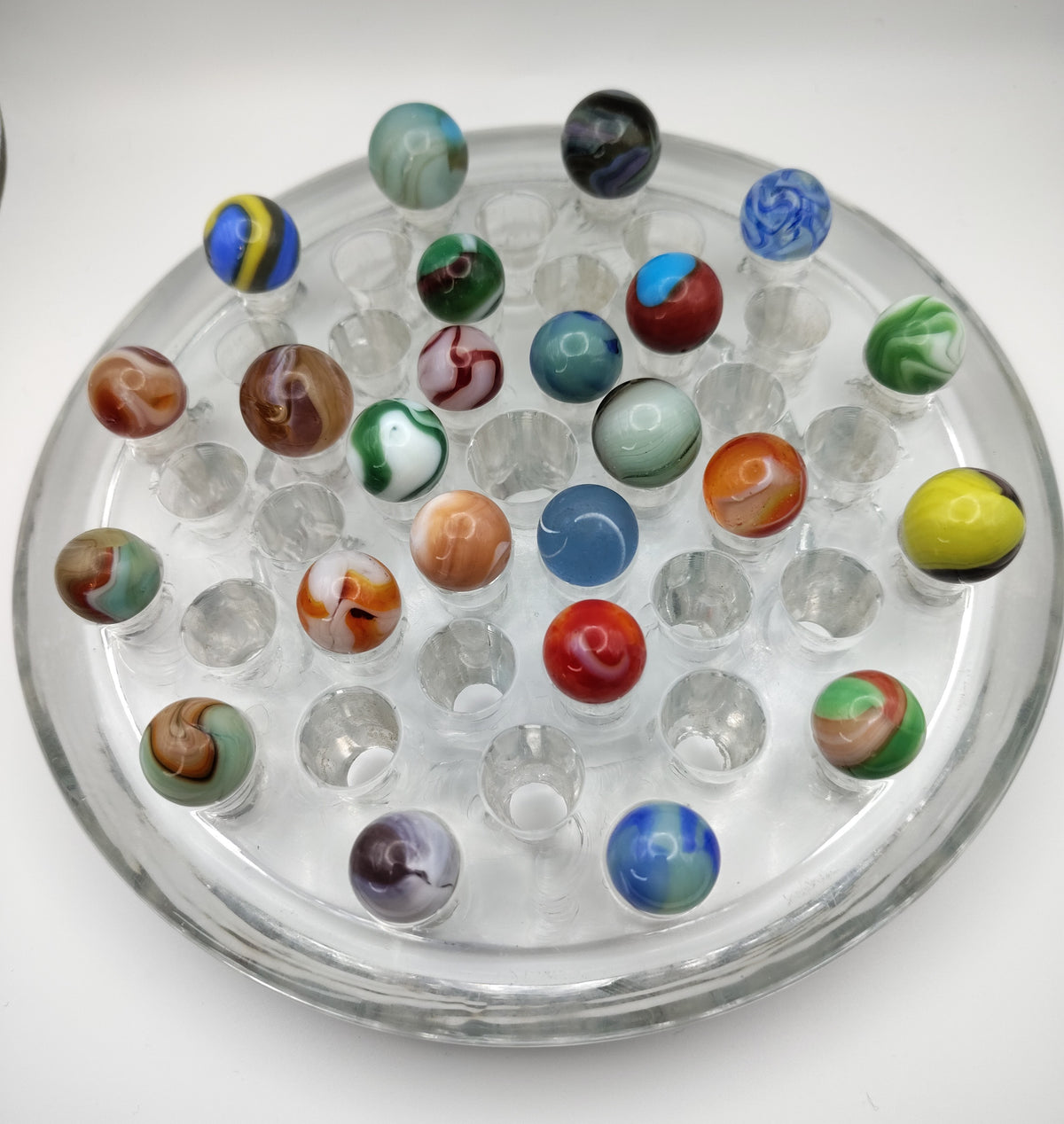 Foam padded cigar box with 24 great marbles! NM-M (see photos) Names in desc.