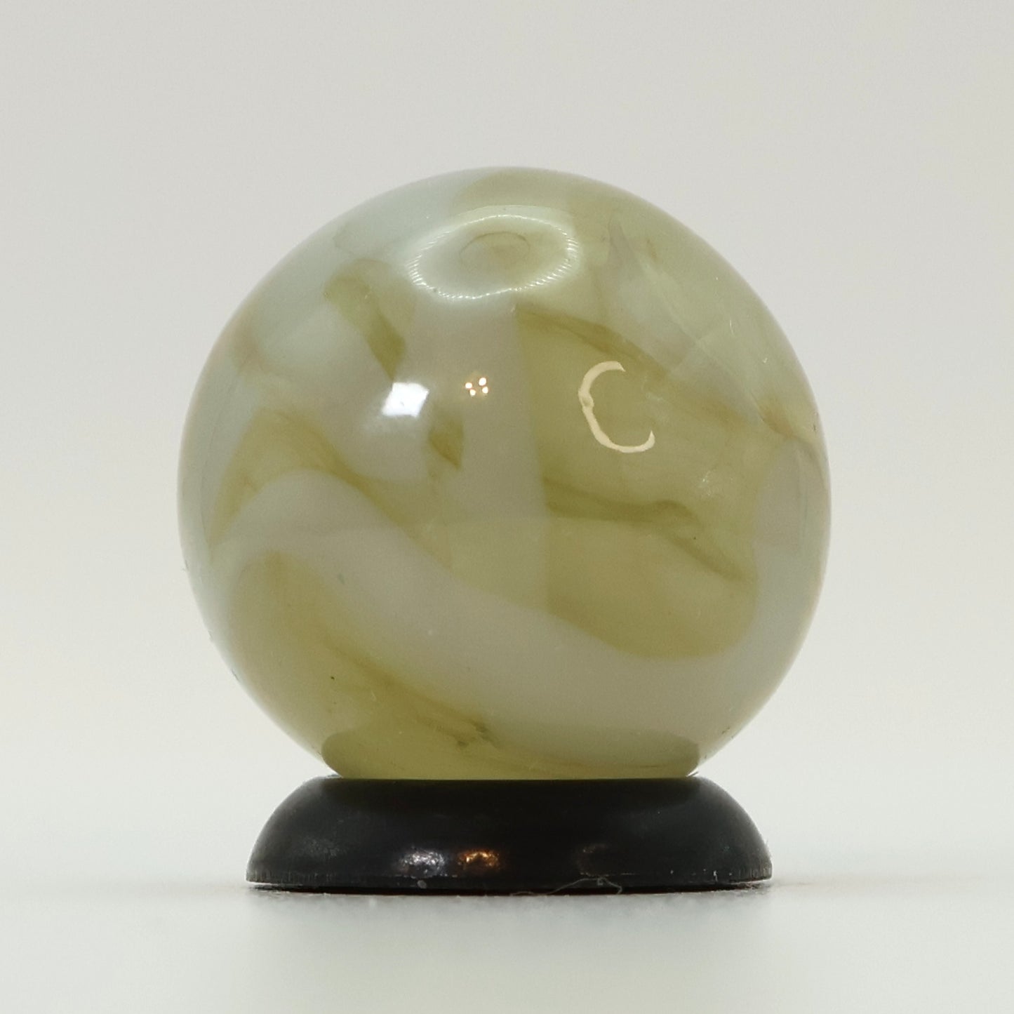 5/8" Swirl Marble Clear Base with White Ribbons big bubbles! NM+