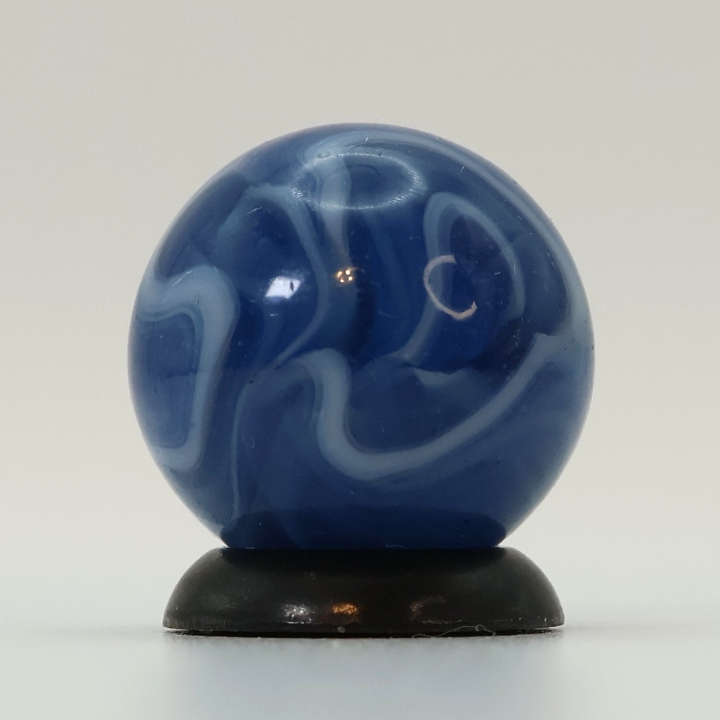 5/8" Swirl Marble Translucent blue base with white ribbons NM++