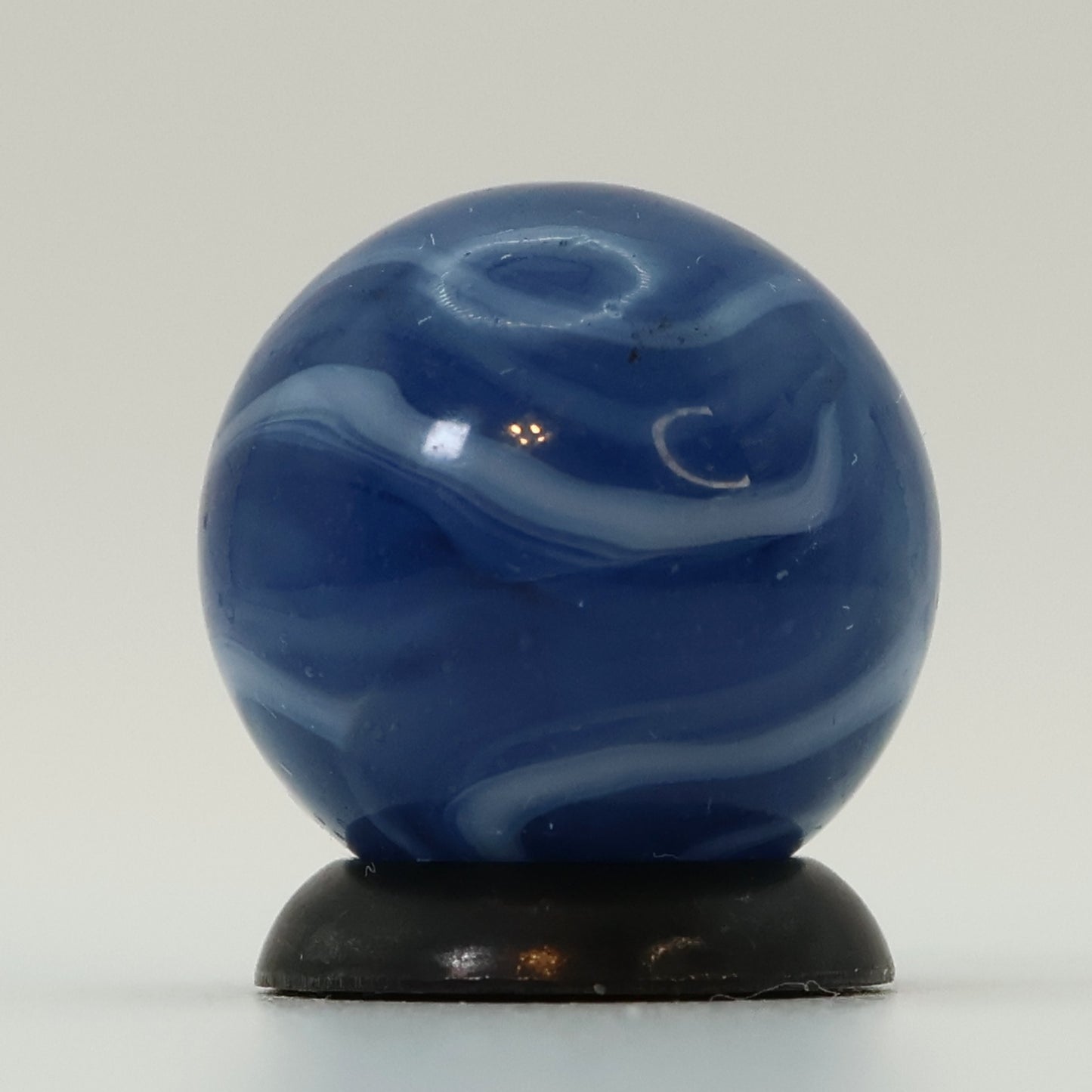 5/8" Swirl Marble Translucent blue base with white ribbons NM++