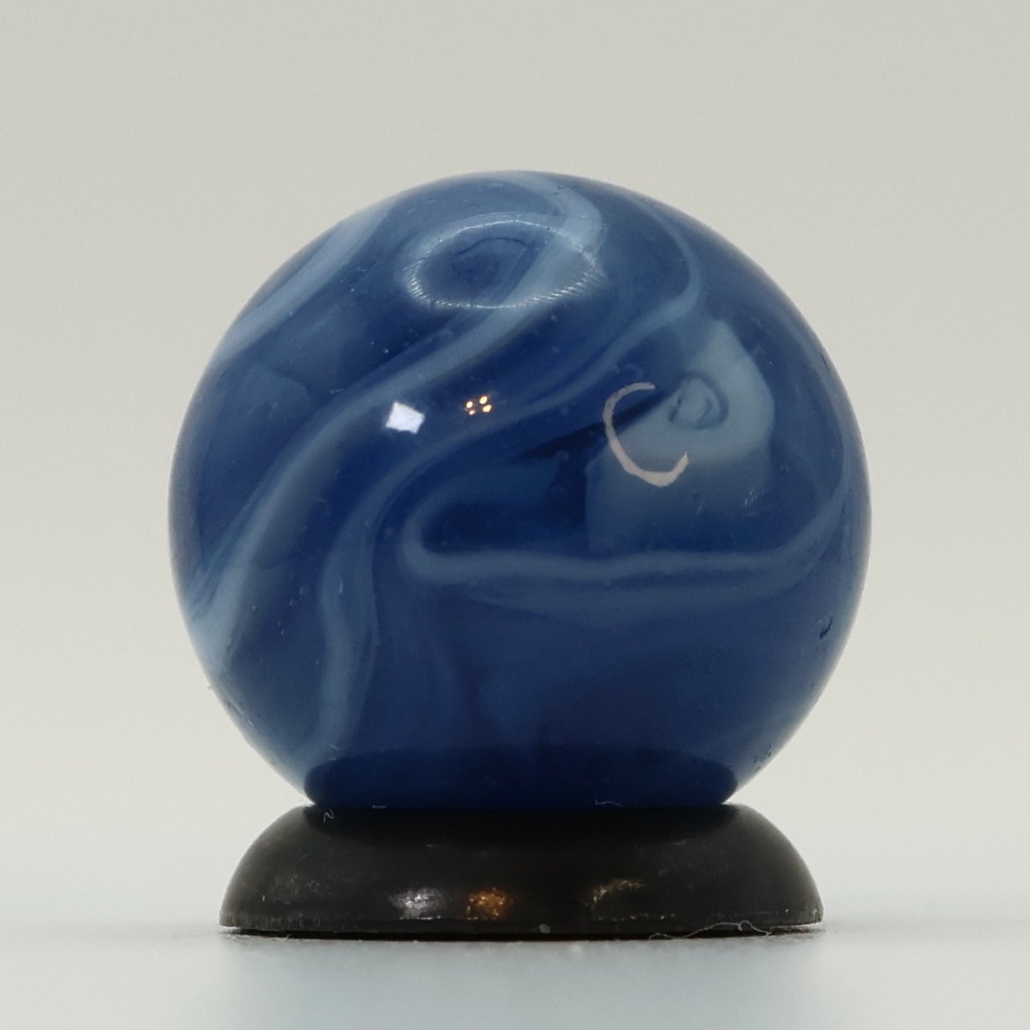 5/8" Swirl Marble Translucent blue base with white ribbons NM++