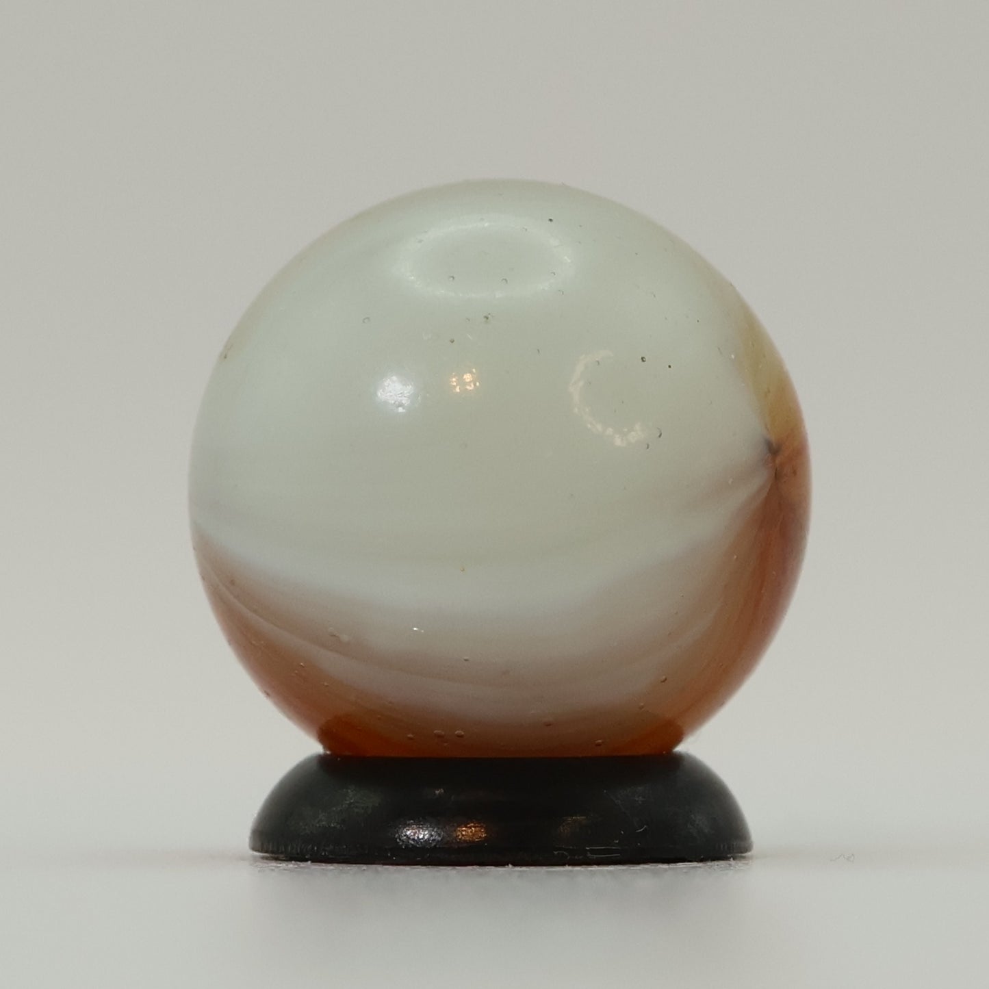 5/8" Vintage Master Marble Sunburst Red & White MINT