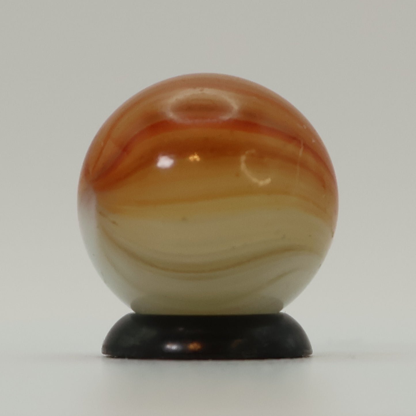 5/8" Vintage Master Marble Sunburst Red & White MINT