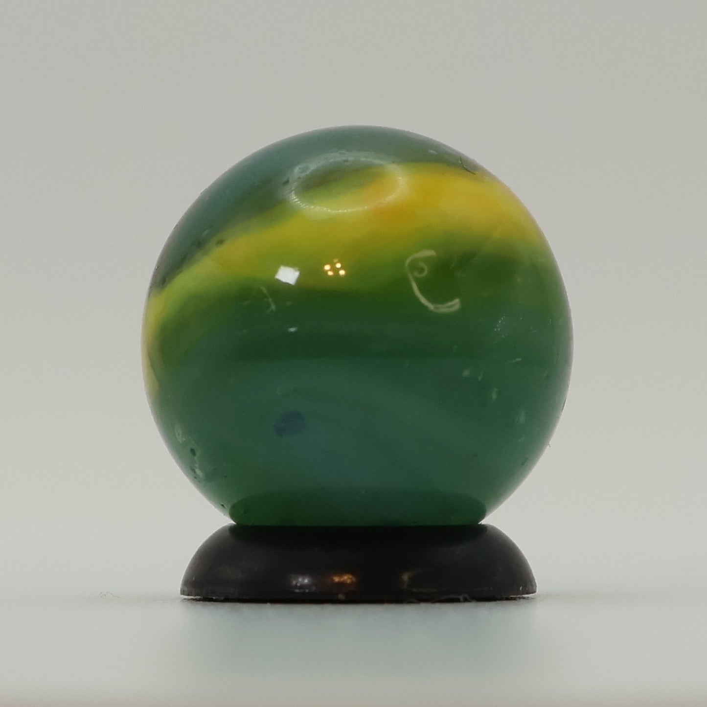 5/8" Vintage Peltier Rainbo Marble Translucent Green w/yellow & Black Ribbons NM++