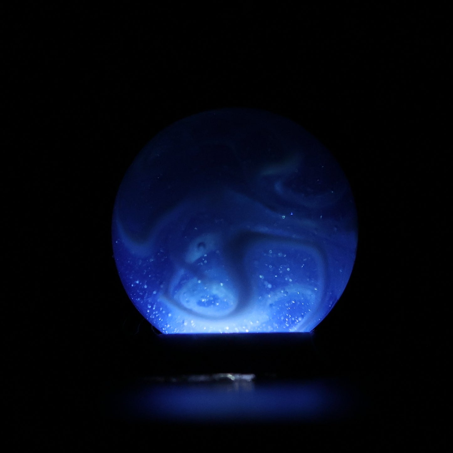 5/8" Swirl Marble Translucent blue base with white ribbons NM++