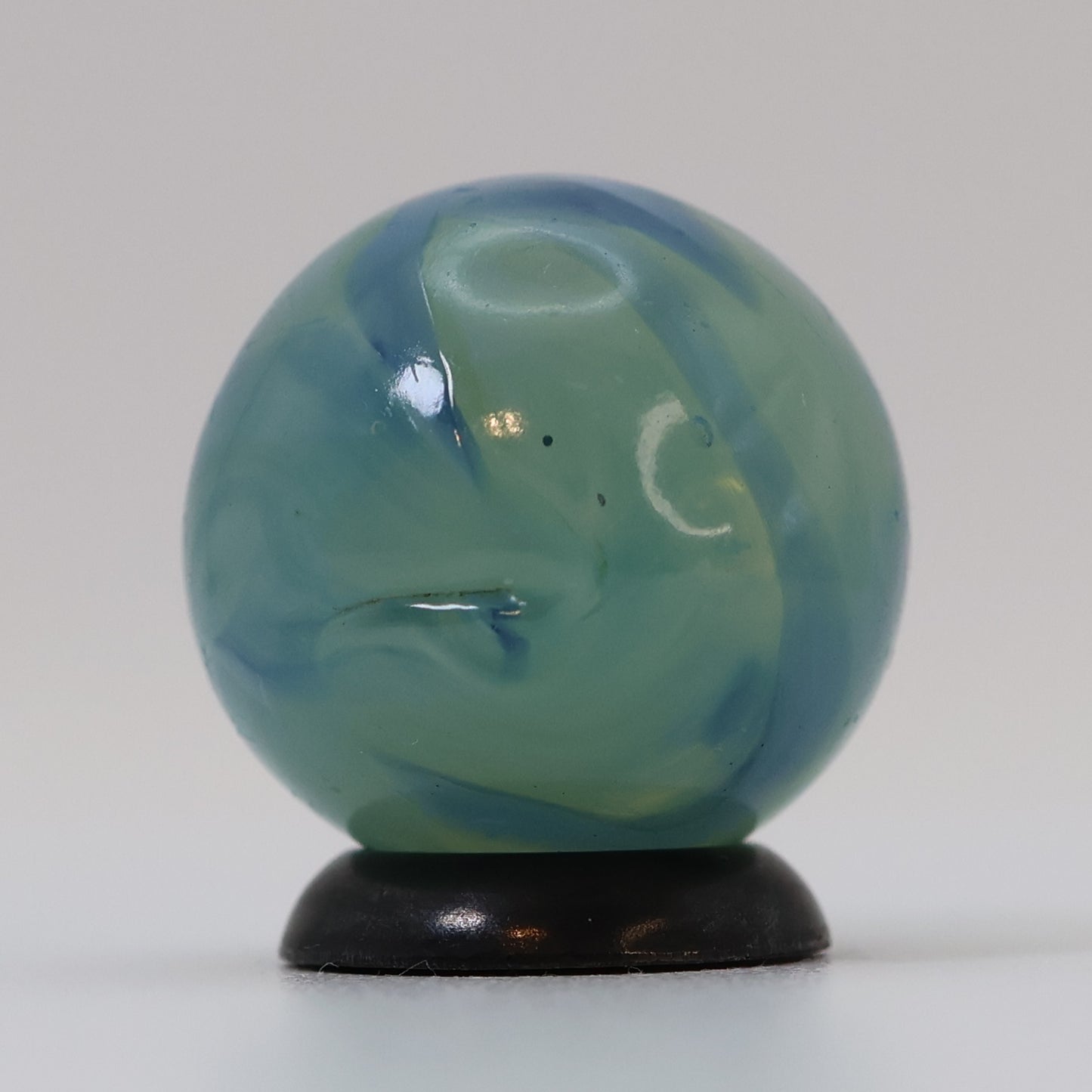11/16" Translucent Swirl Marble Blue on Blue NM