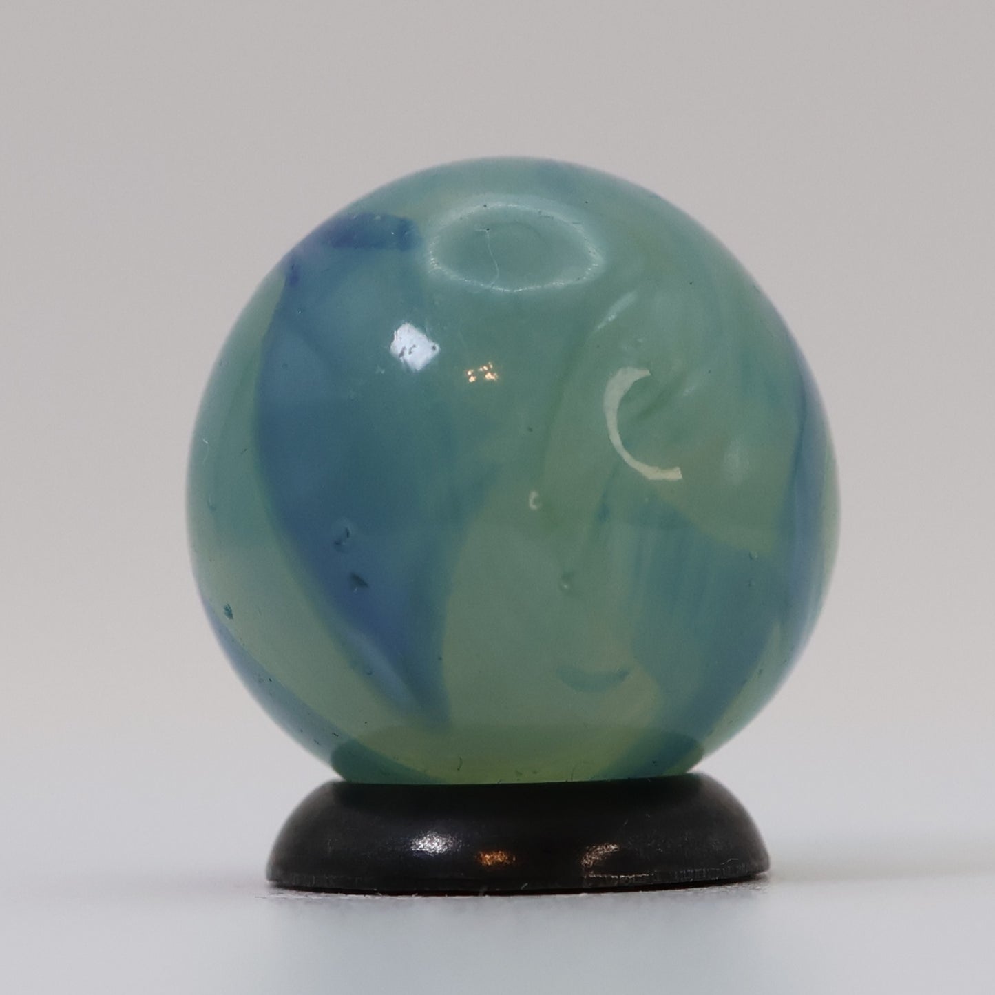 11/16" Translucent Swirl Marble Blue on Blue NM