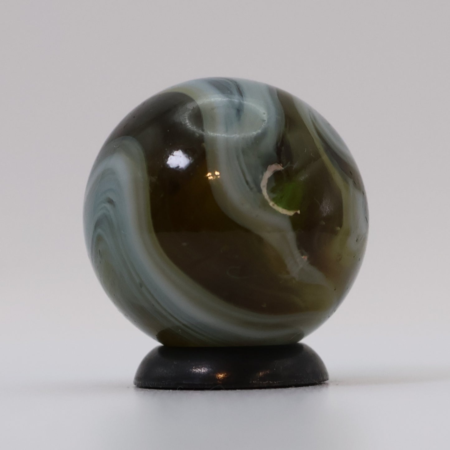 3/4" Translucent Amber Swirl Marble with White Ribbons NM