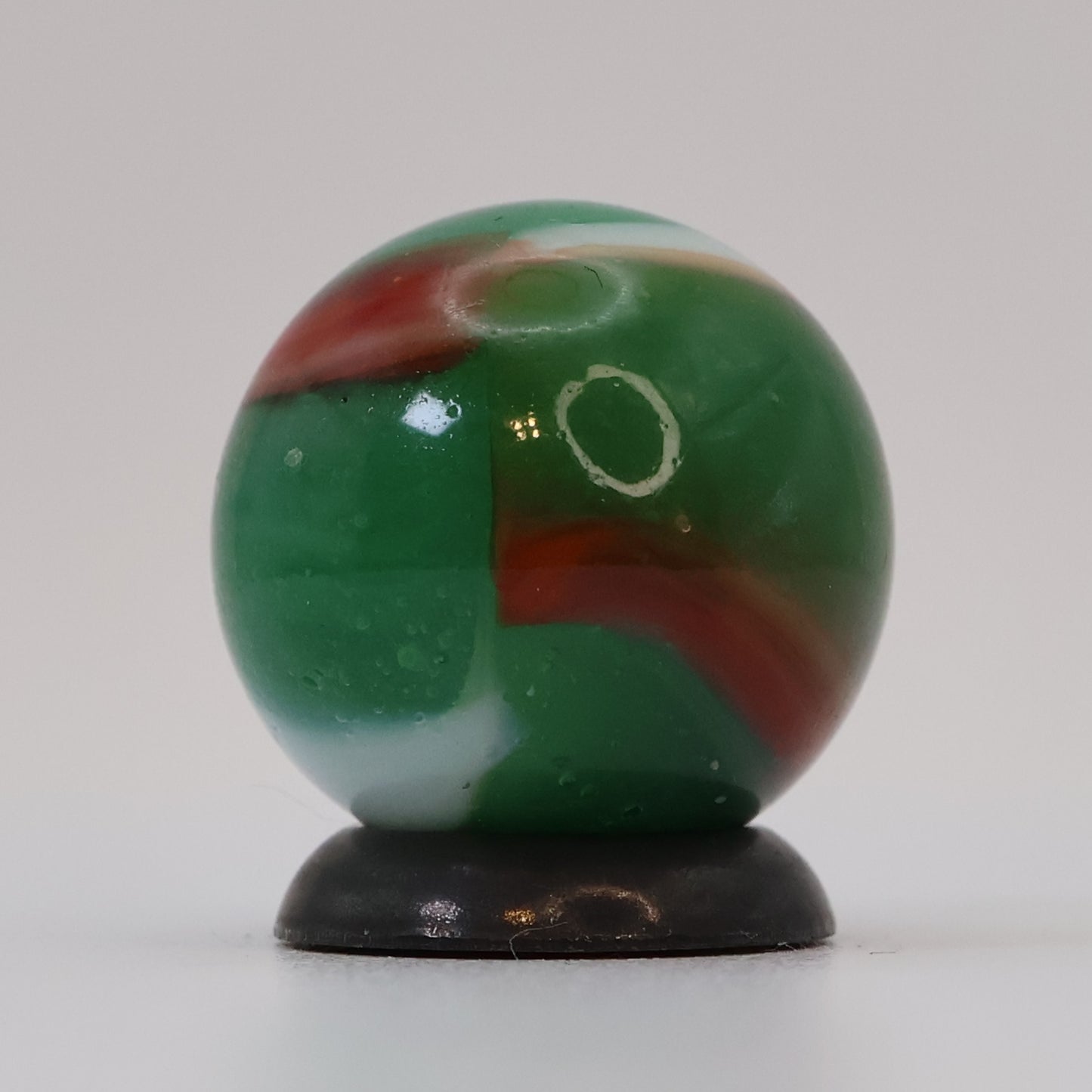 5/8" Transparent Based Peltier Rainbo Green White Red MINT