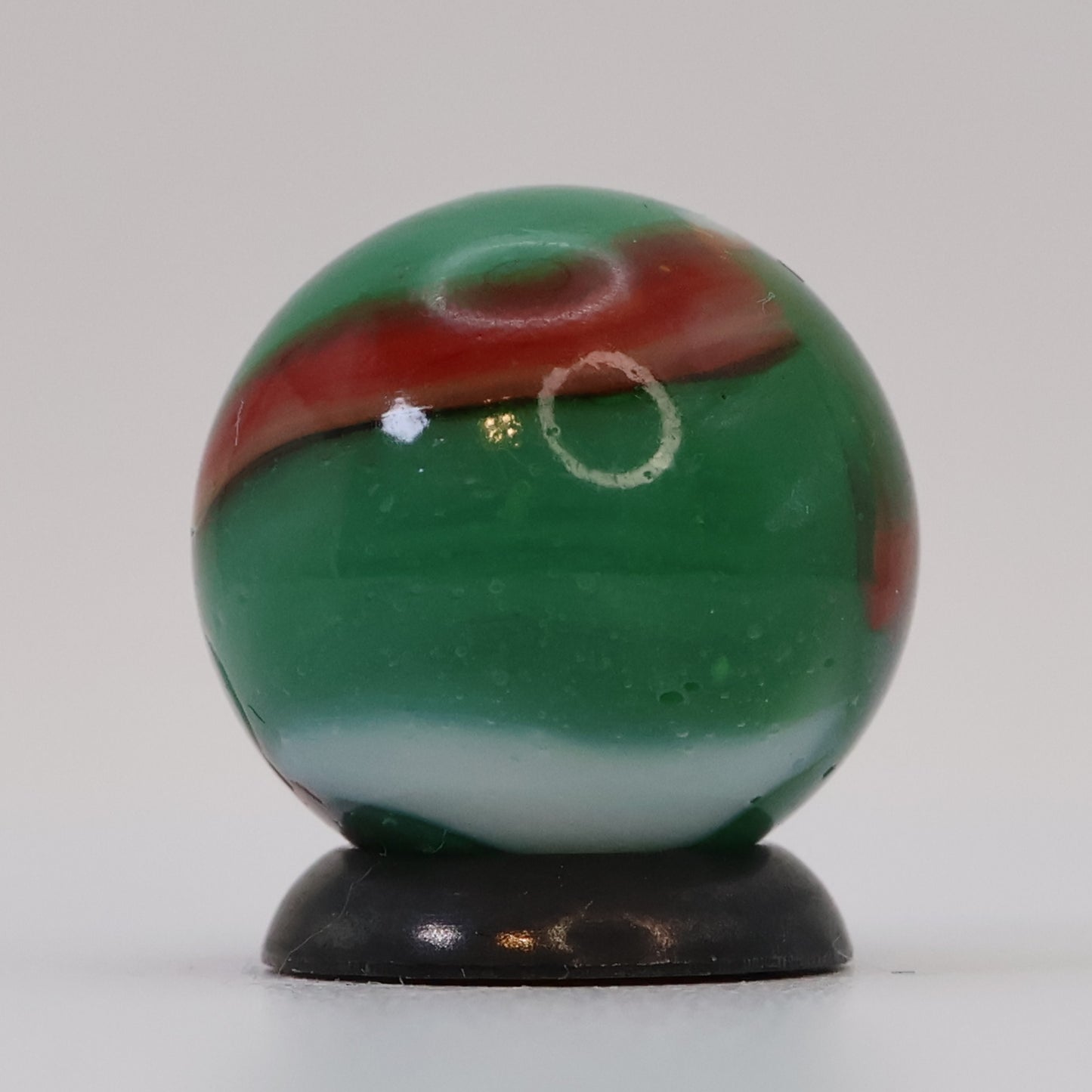 5/8" Transparent Based Peltier Rainbo Green White Red MINT